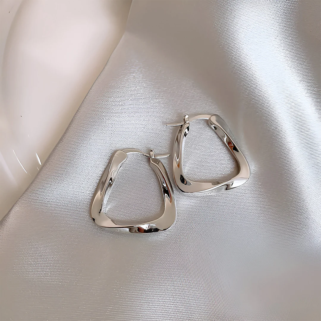 Sierra Wave Hoop Earrings