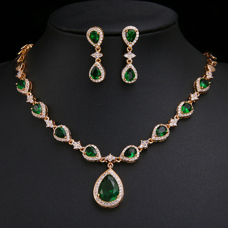 _tab_luxurious-emerald-green-jewelry-set