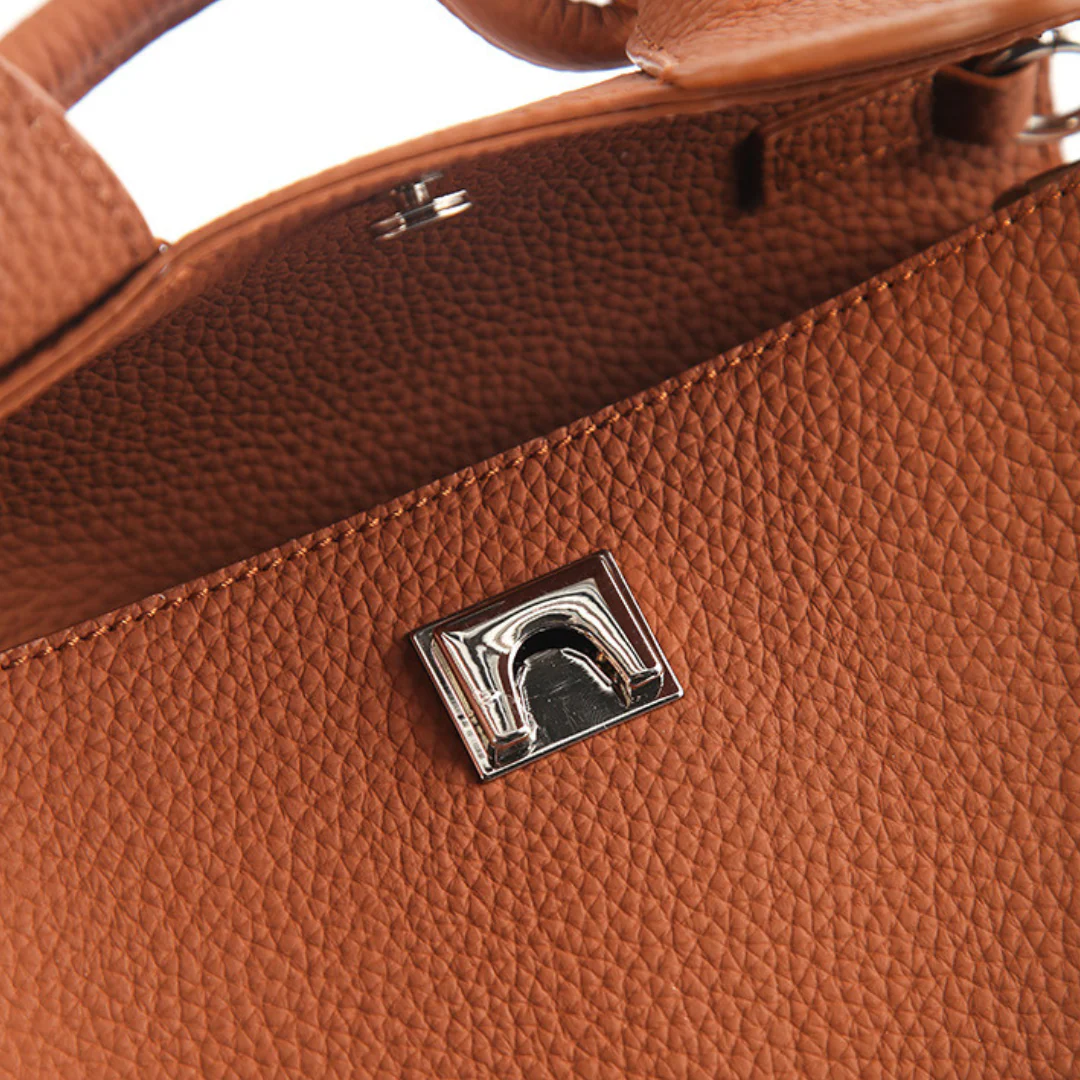 Arden Saddle Crossbody Bag