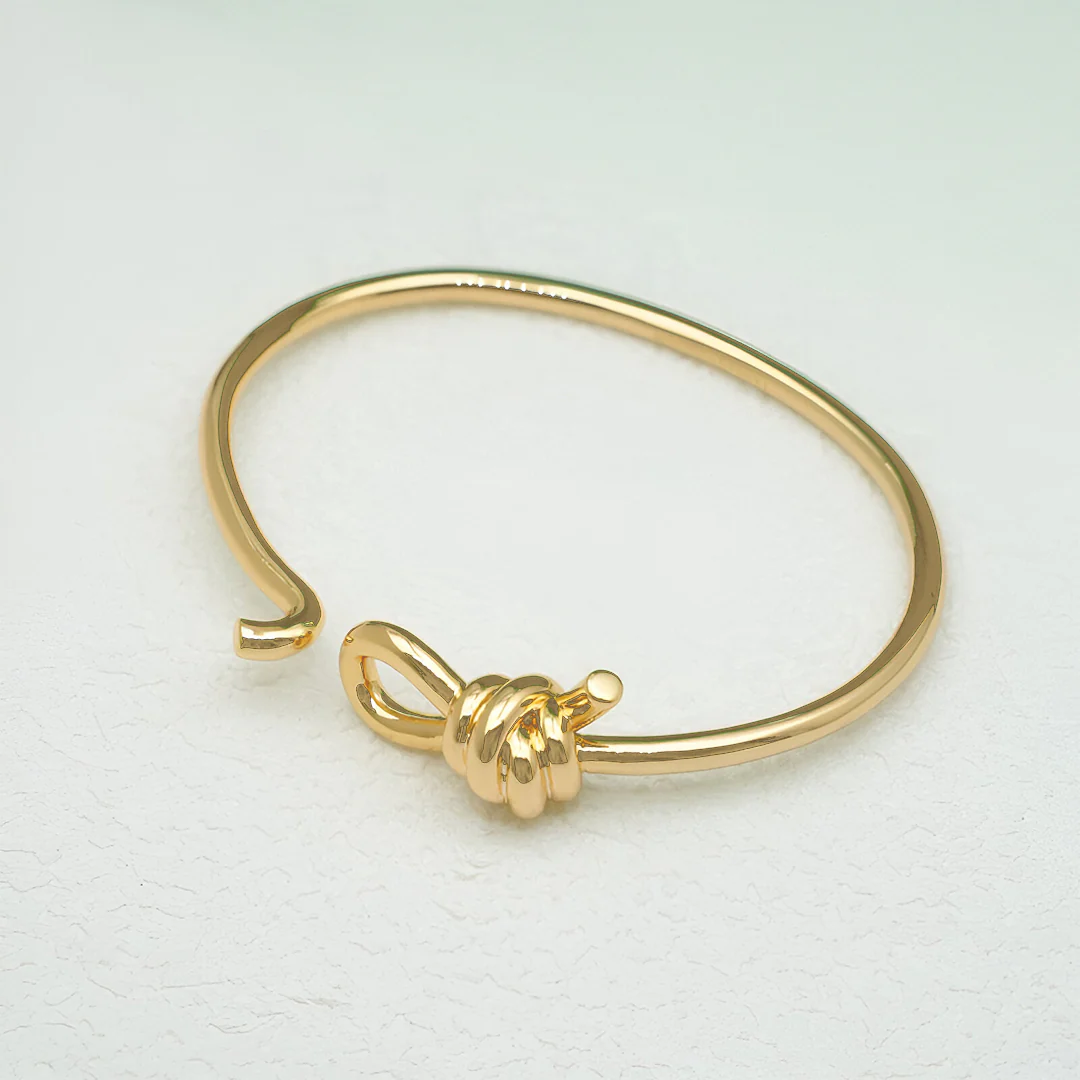 Lina Knot Bracelet