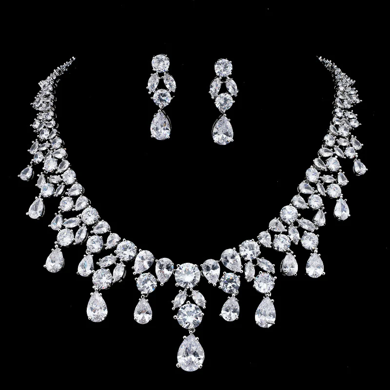 Dazzling Drops Jewelry Set