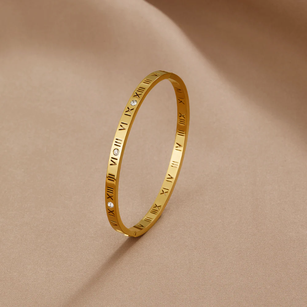 Roman 18K Gold Bangle