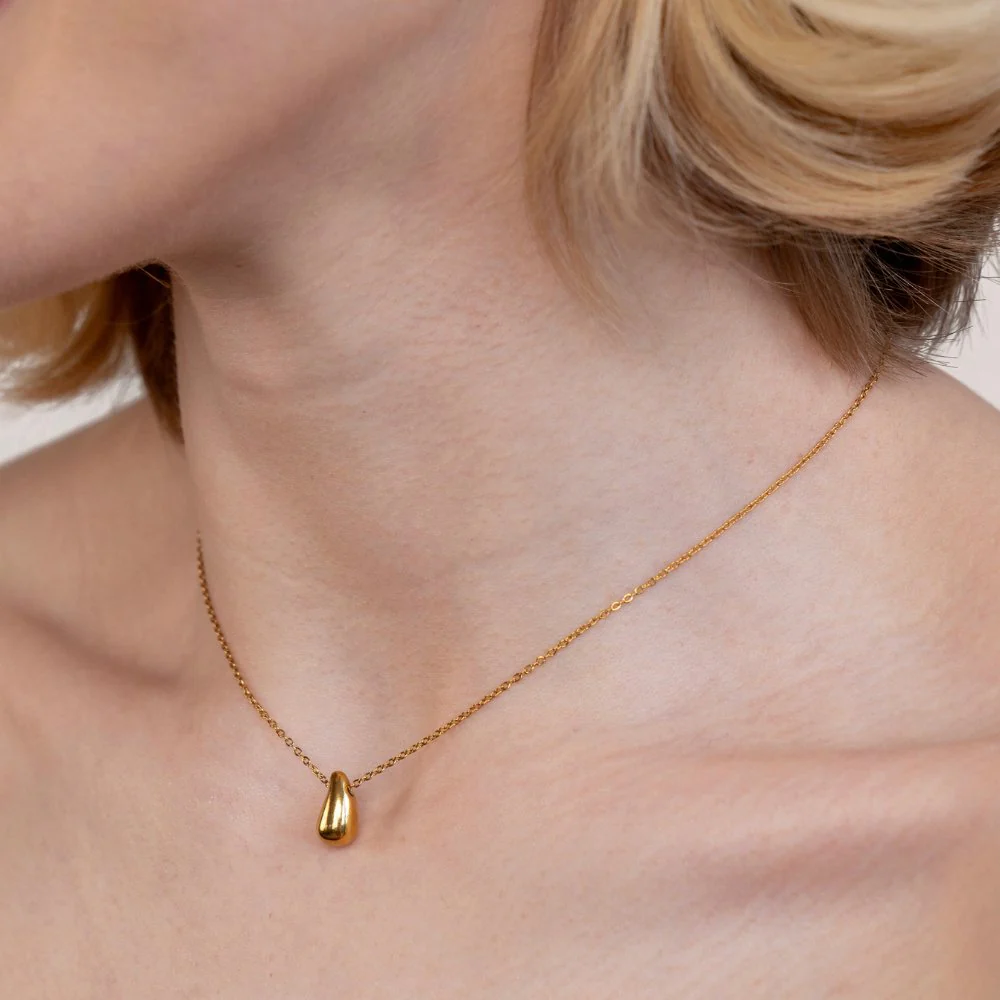 Amara Golden Teardrop Necklace
