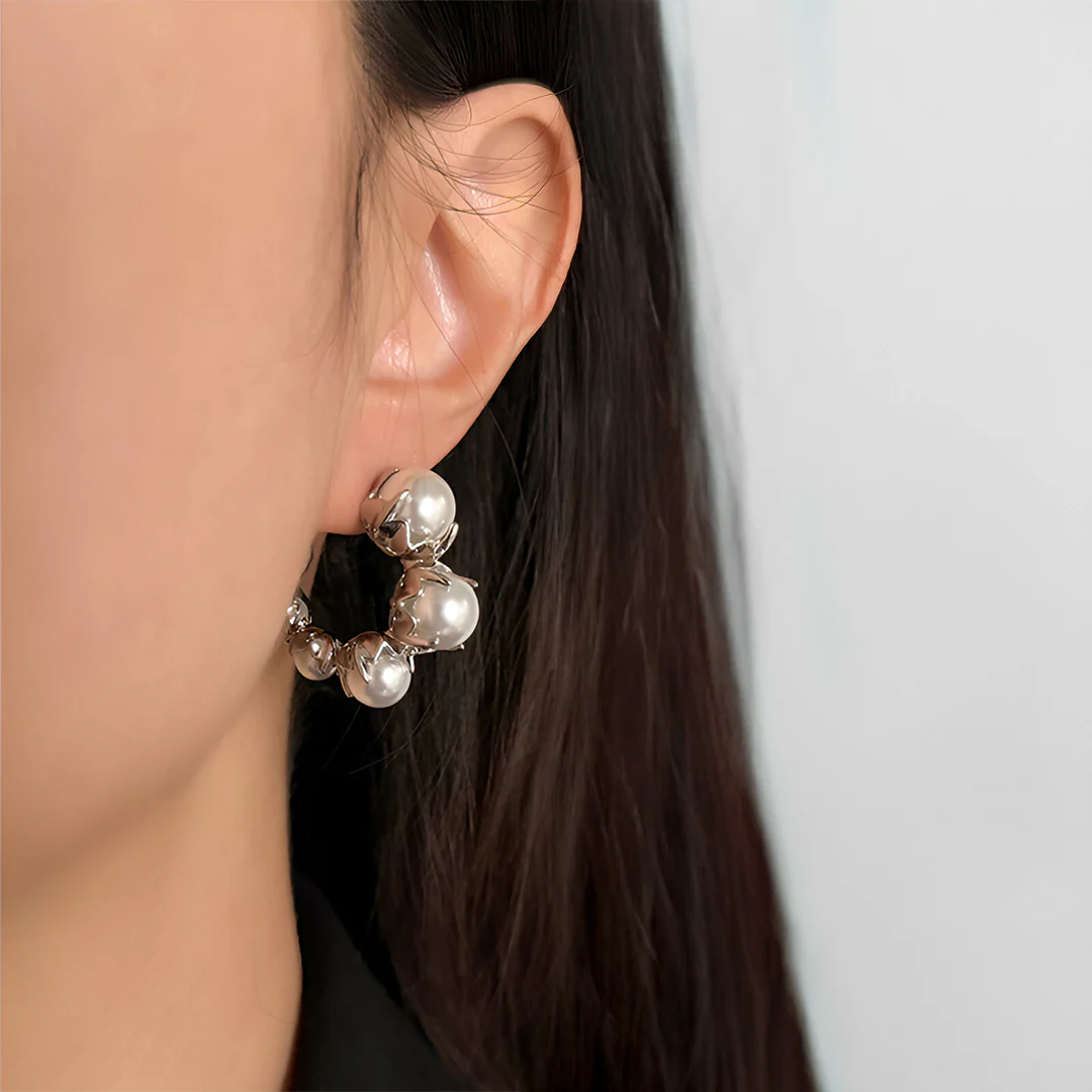 Serena Pearl Claw Hoops