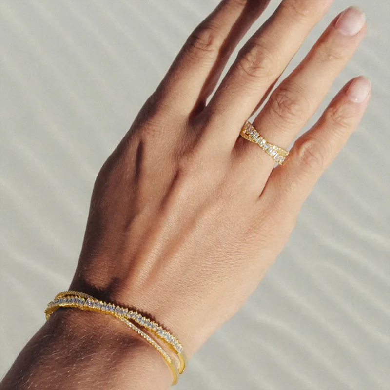 Intertwined Sparkle Jewelry Set