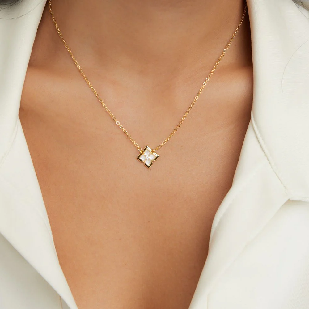 Dalia White Iris Clover Necklace