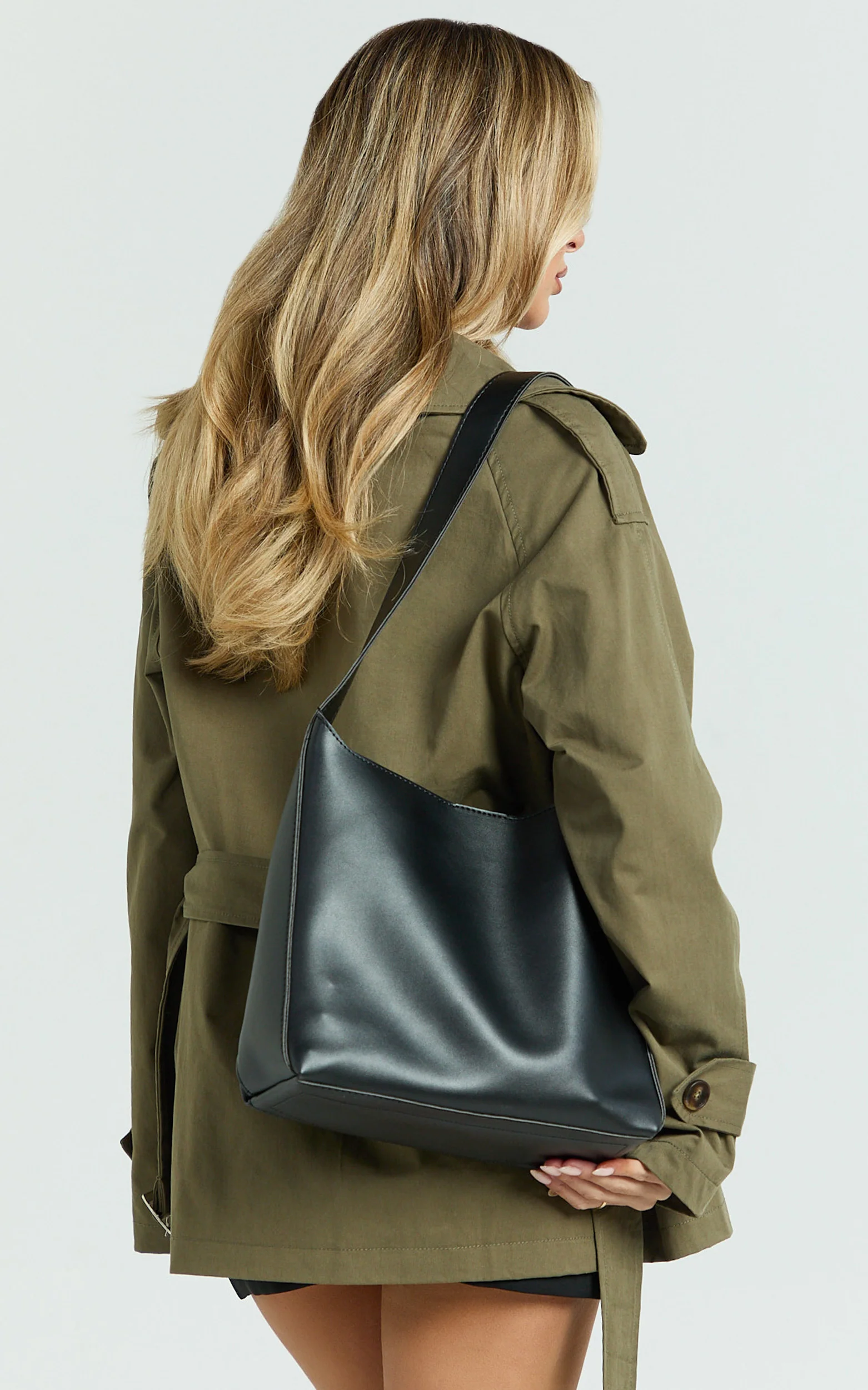 Leanora Bag - Gold Buckle Tote Bag in Black