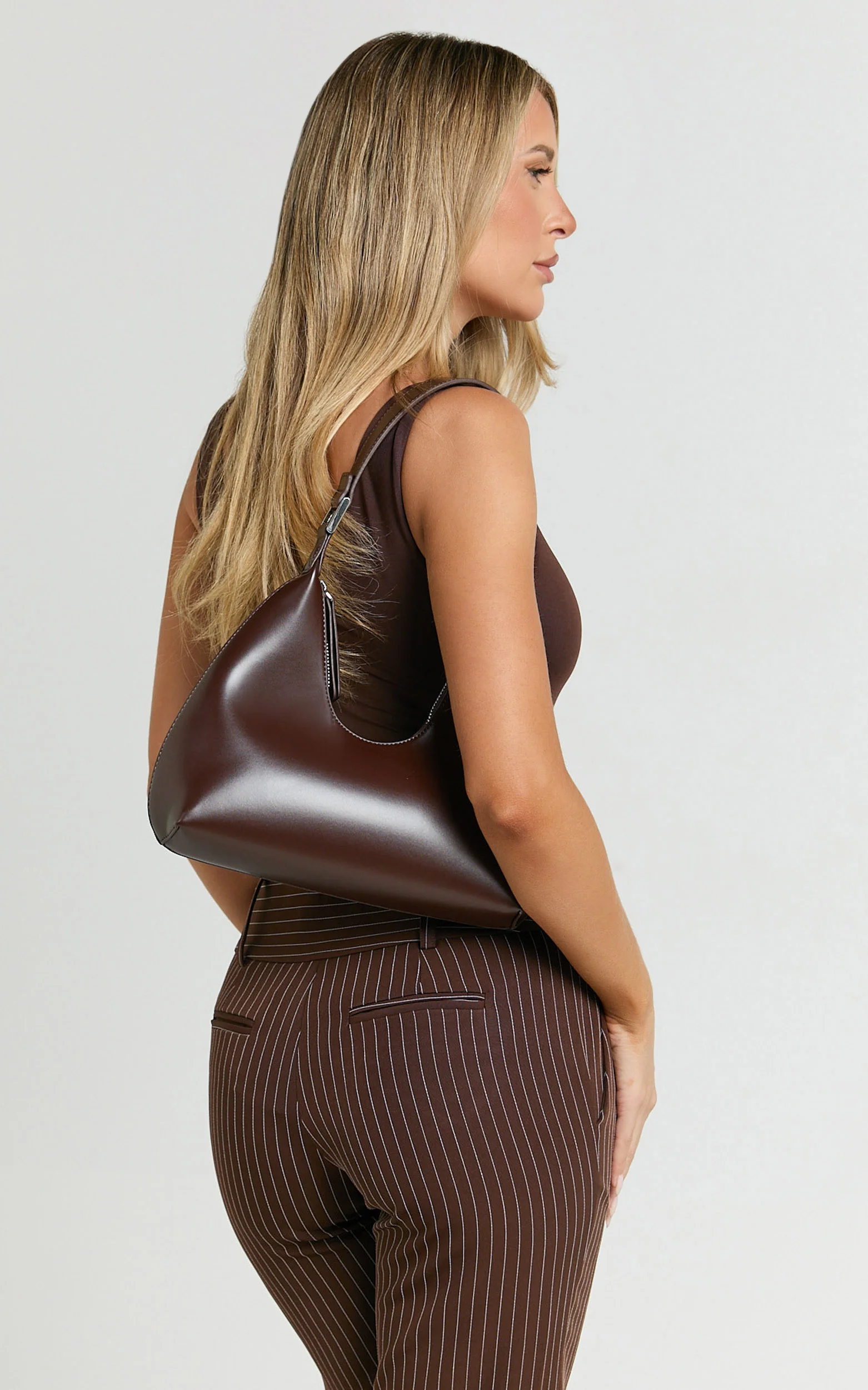 Calabasas Bag - PU Shoulder Bag in Chocolate