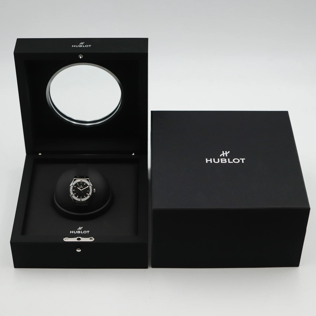 Hublot Classic Fusion Quartz 33mm Ladies Watch 581.NX.1171.RX.1104