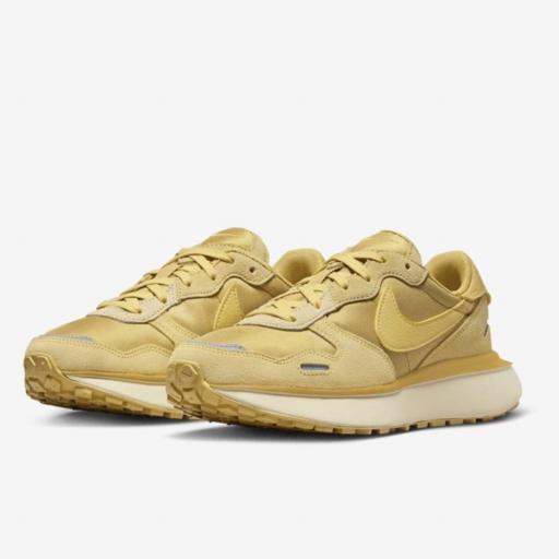 Nike Phoenix Waffle