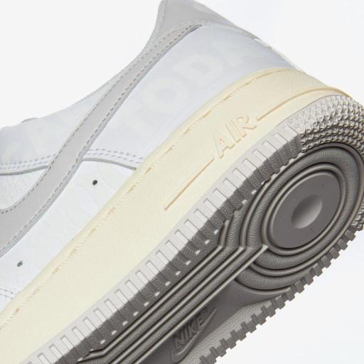 NIKE AIR FORCE 1 '07 PREMIUM