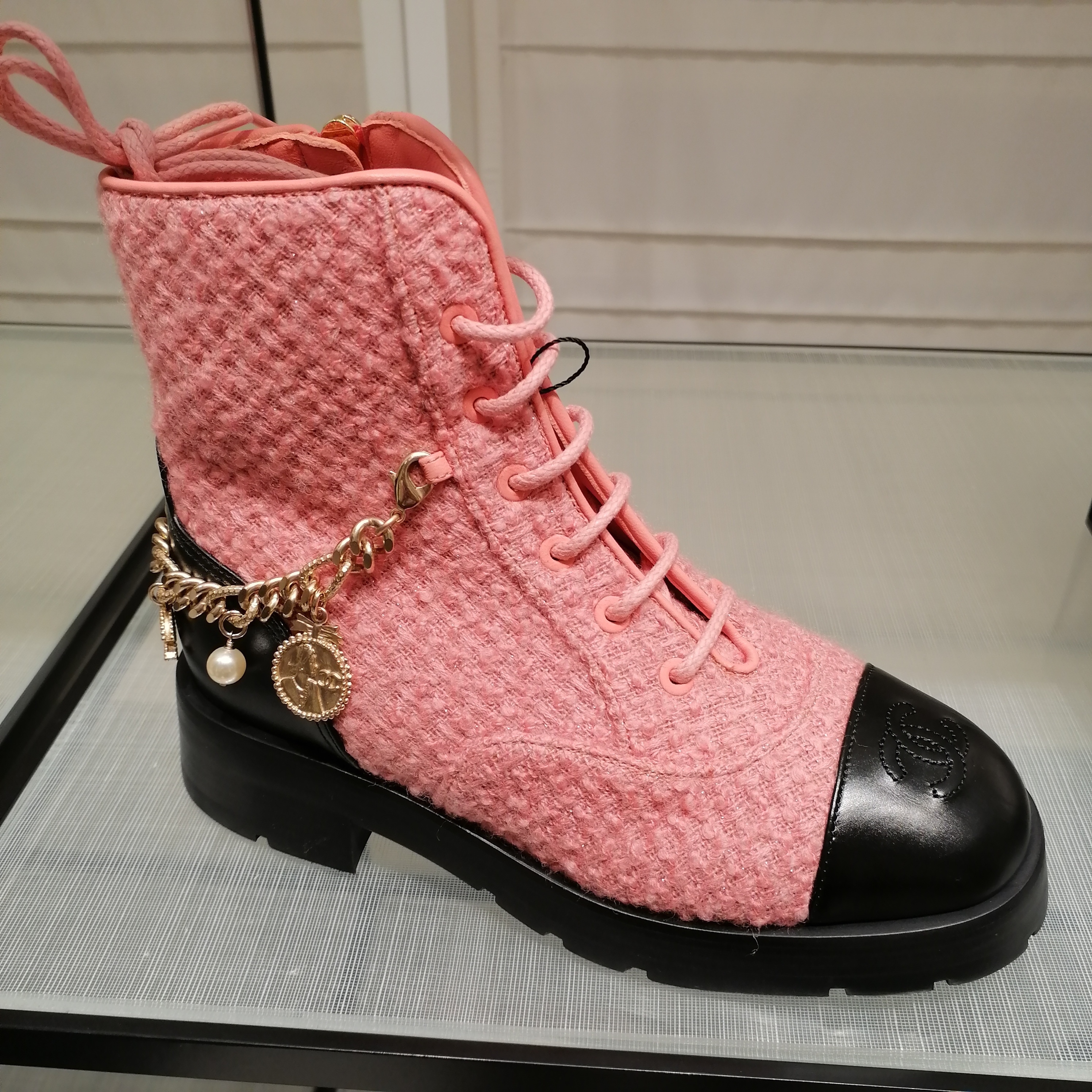 CHANEL ☆LACE UP