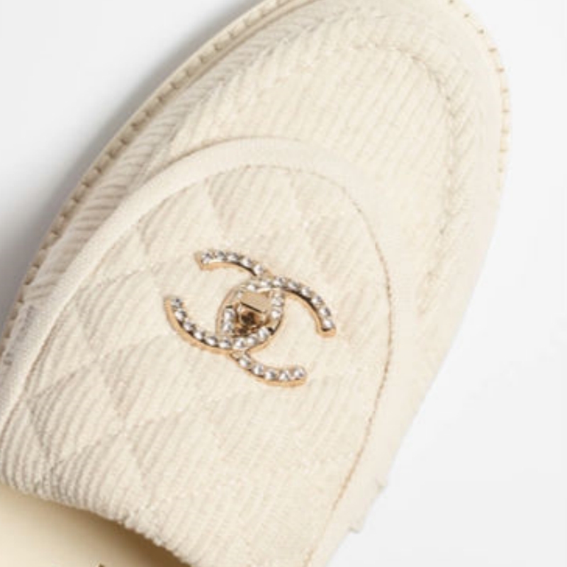 CHANEL | Plain Toe Casual Style Street Style Plain Block Heels