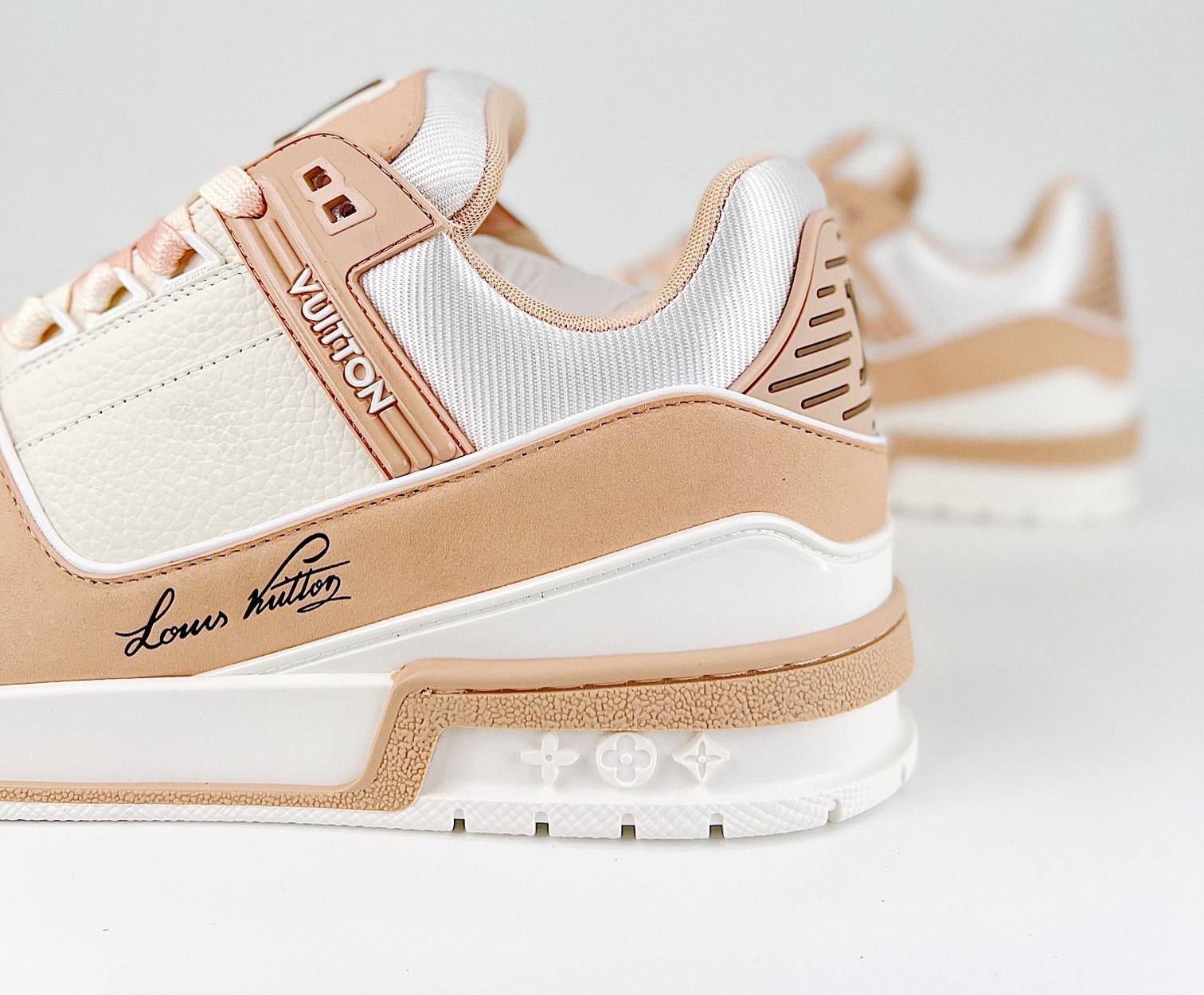 LV Trainer Light Brown