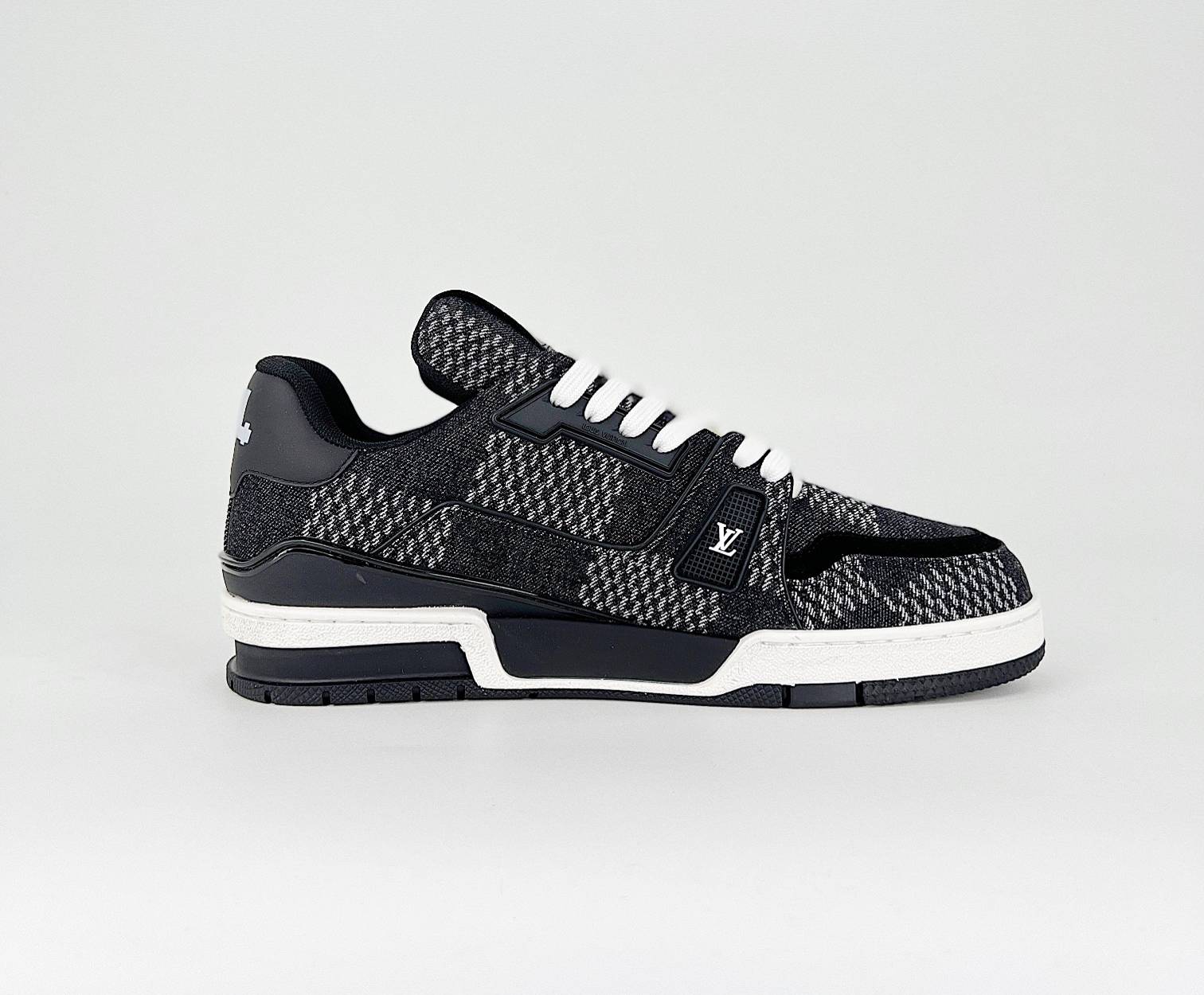 LV Trainer Jean Black