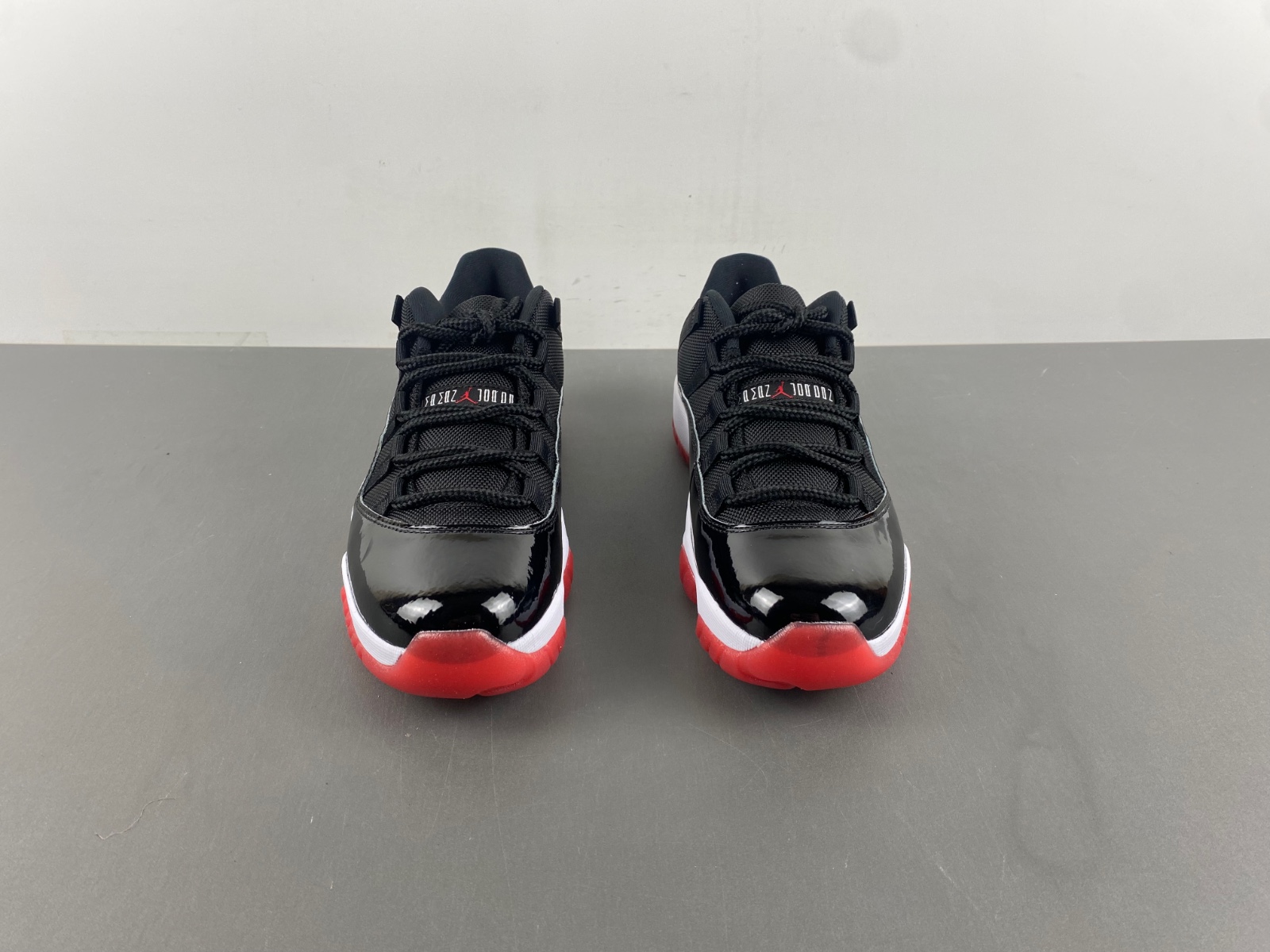 Air Jordan 11 Retro Low Bred