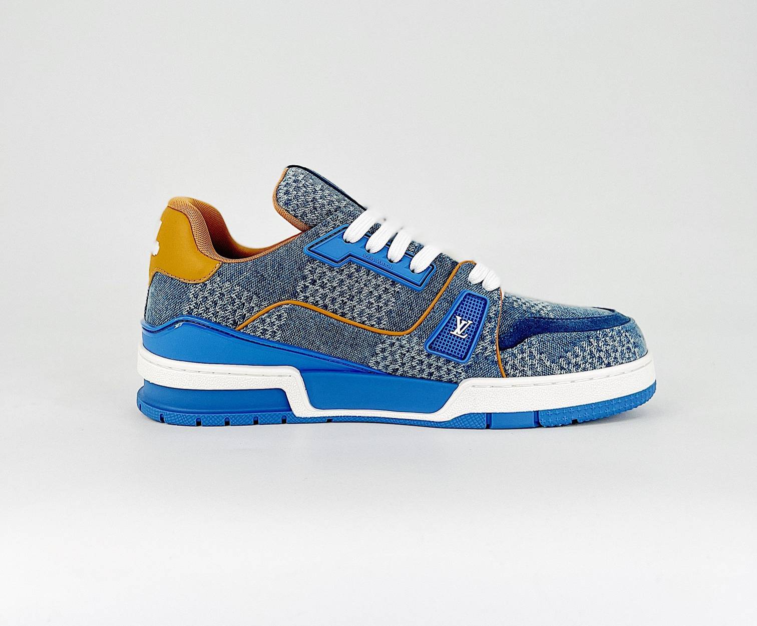 LV Trainer Jean Blue