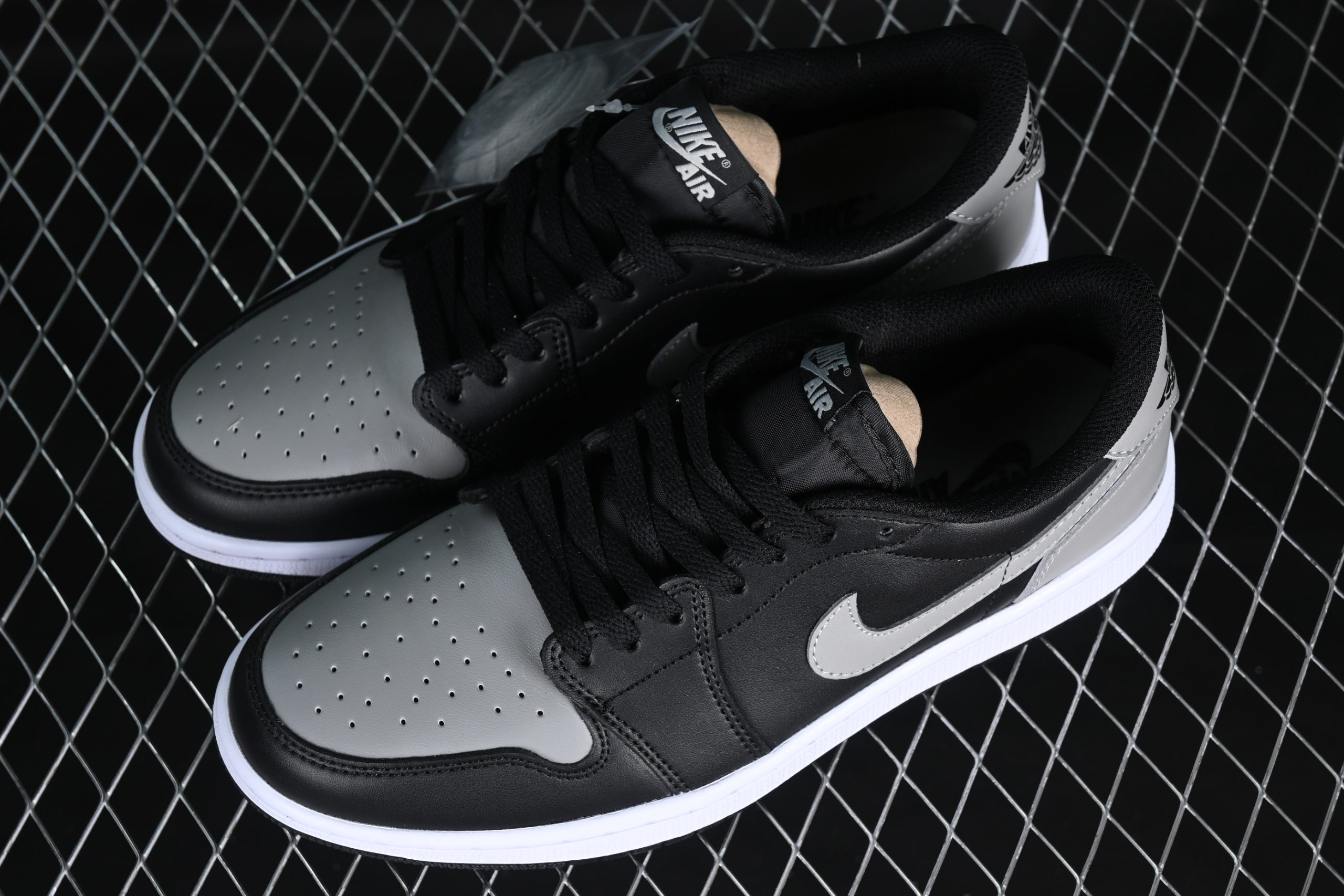 Air Jordan 1 Low OG Shadow