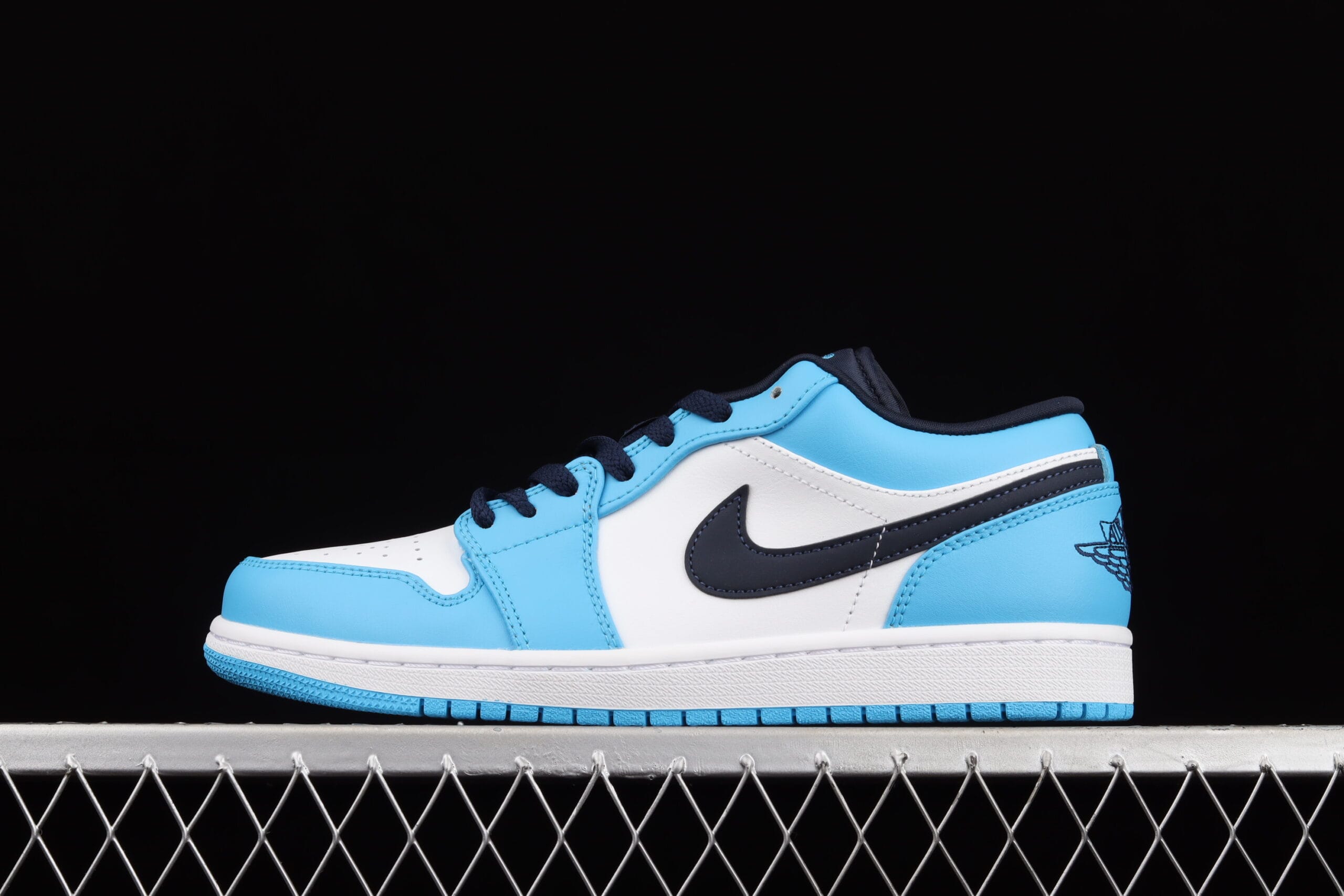 Jordan 1 Low, UNC