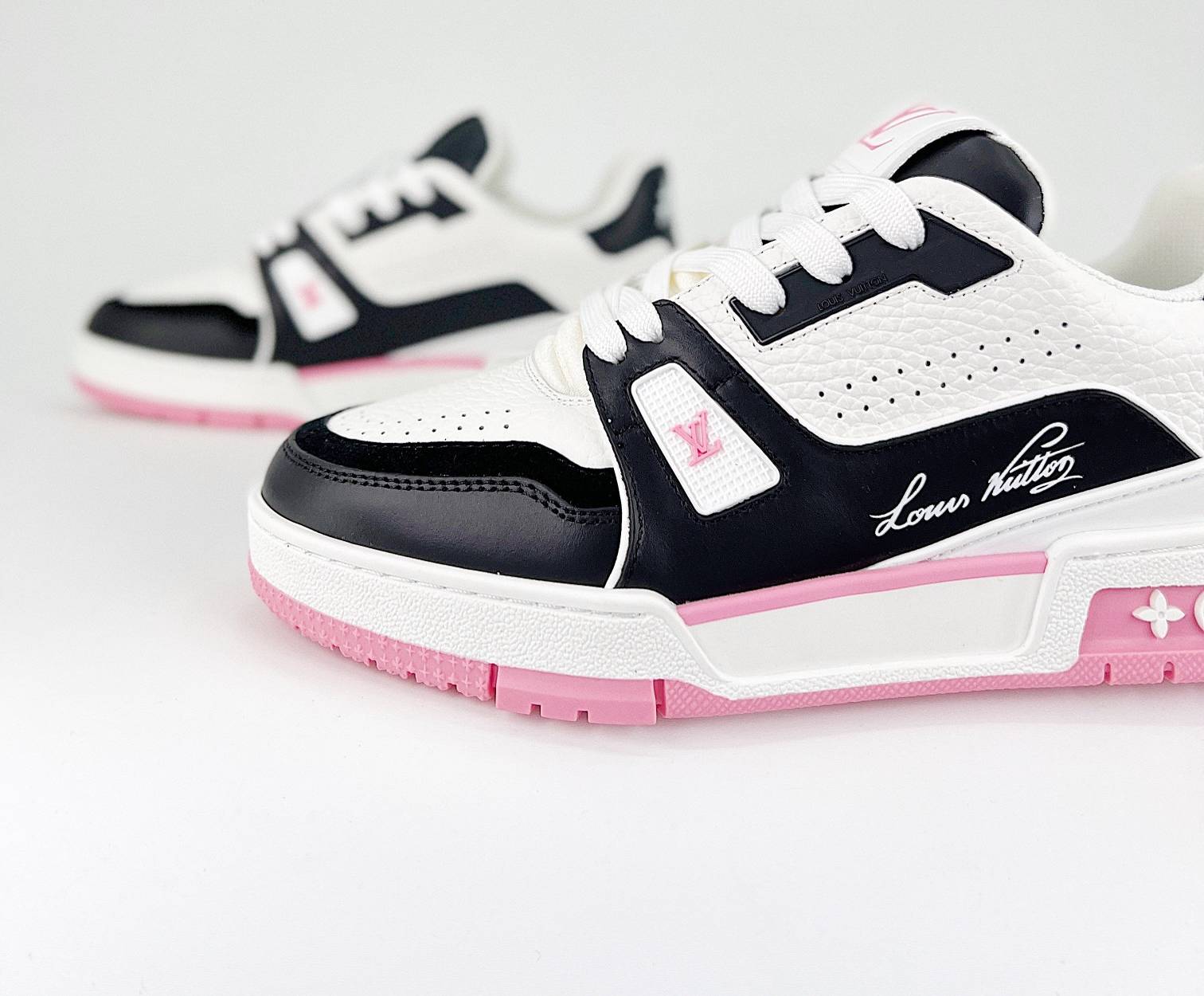 LV Trainer Pink Black