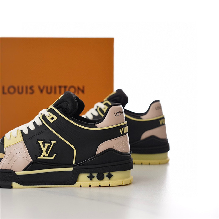 LV Trainer Black Gold