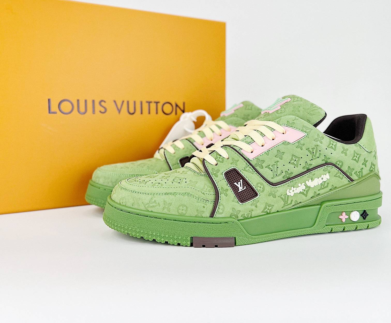 LV Trainer Green monogram