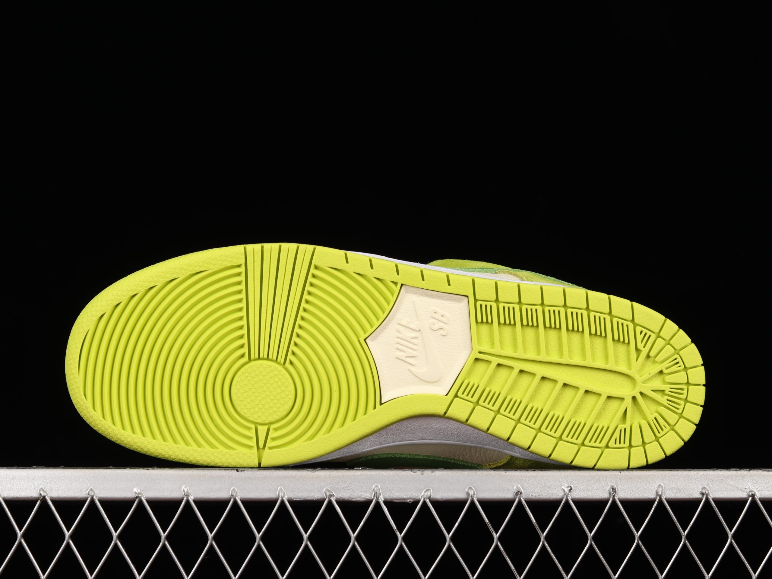 Nike SB Dunk Low Green Apple
