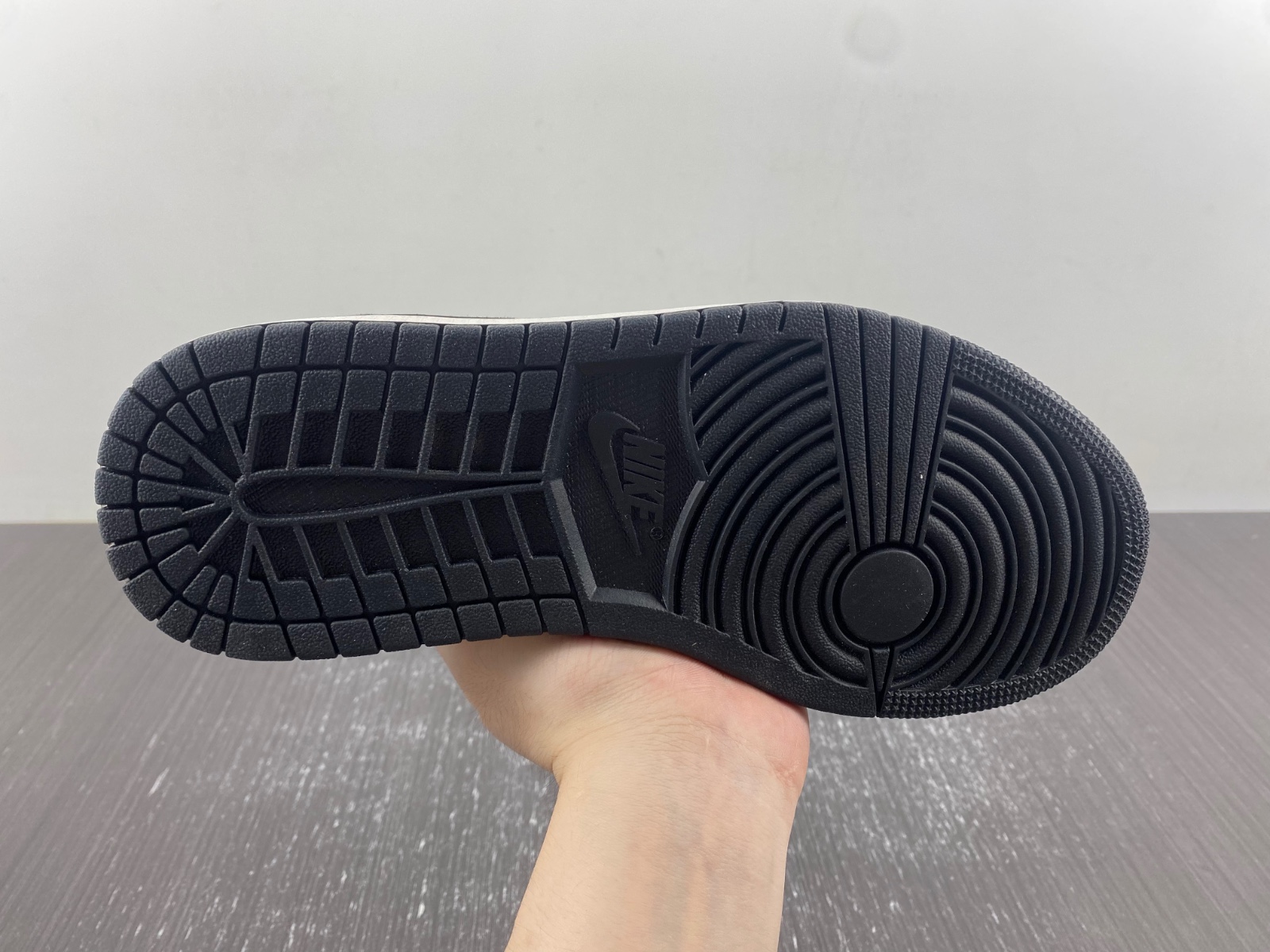 Travis Scott x Air Jordan 1 Green Black