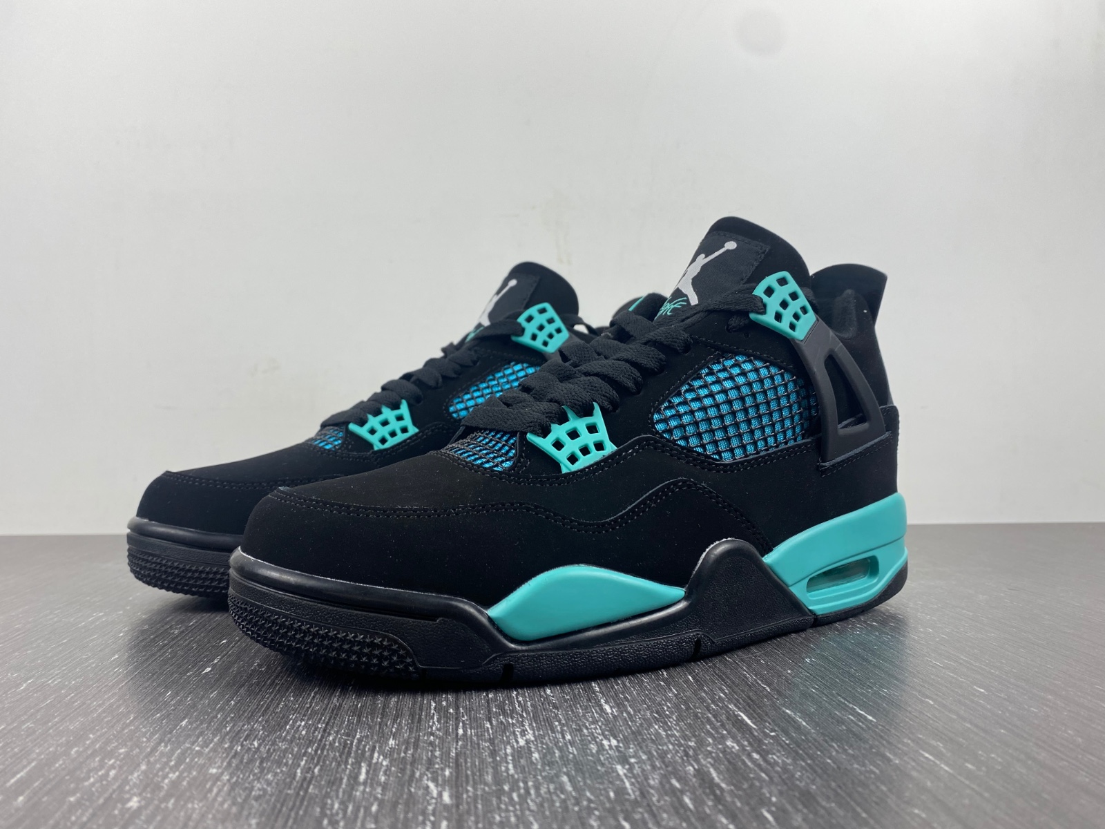 Air Jordan 4 Retro Coral Blue