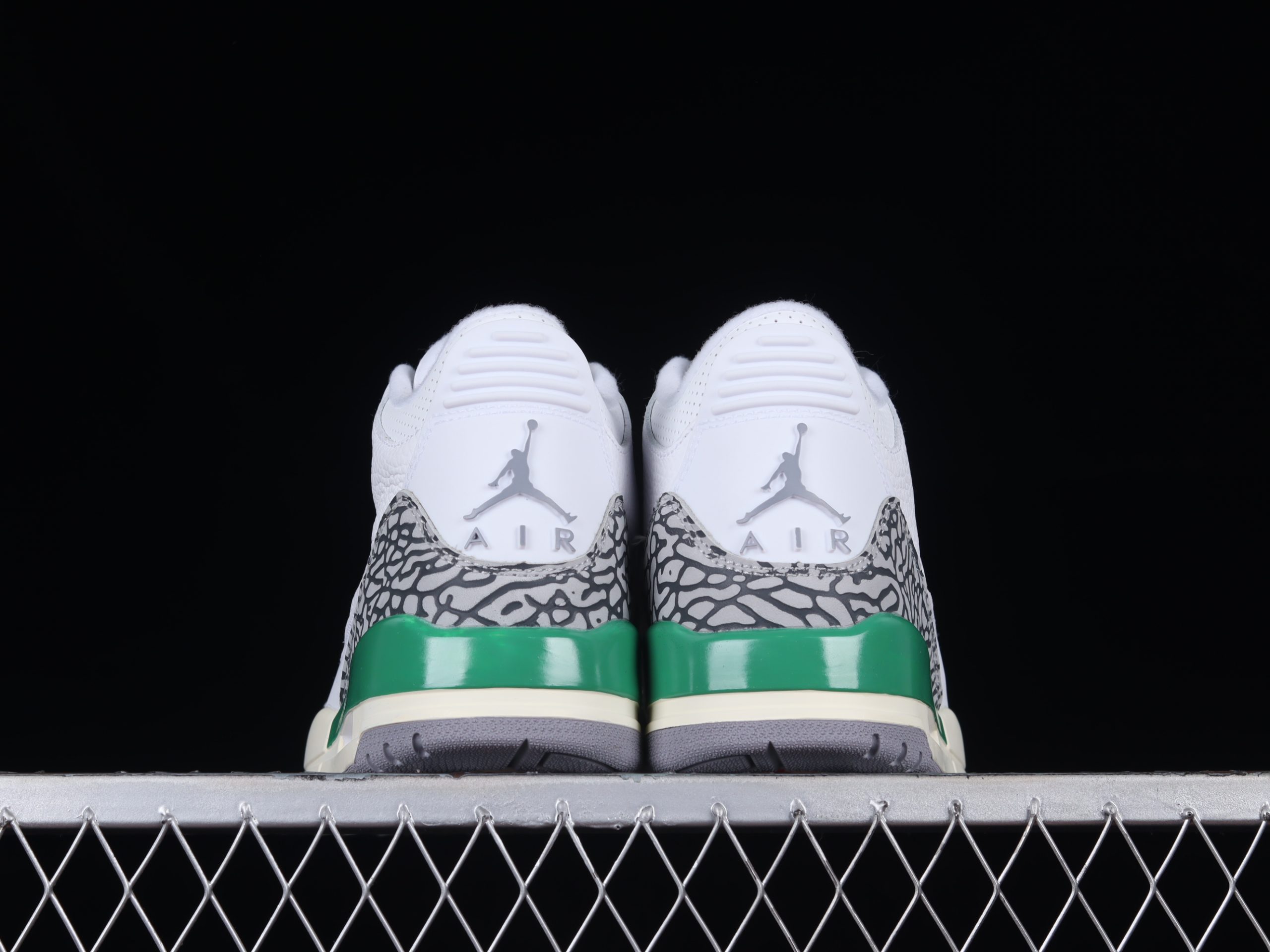 Air Jordan 3 Retro Lucky Green
