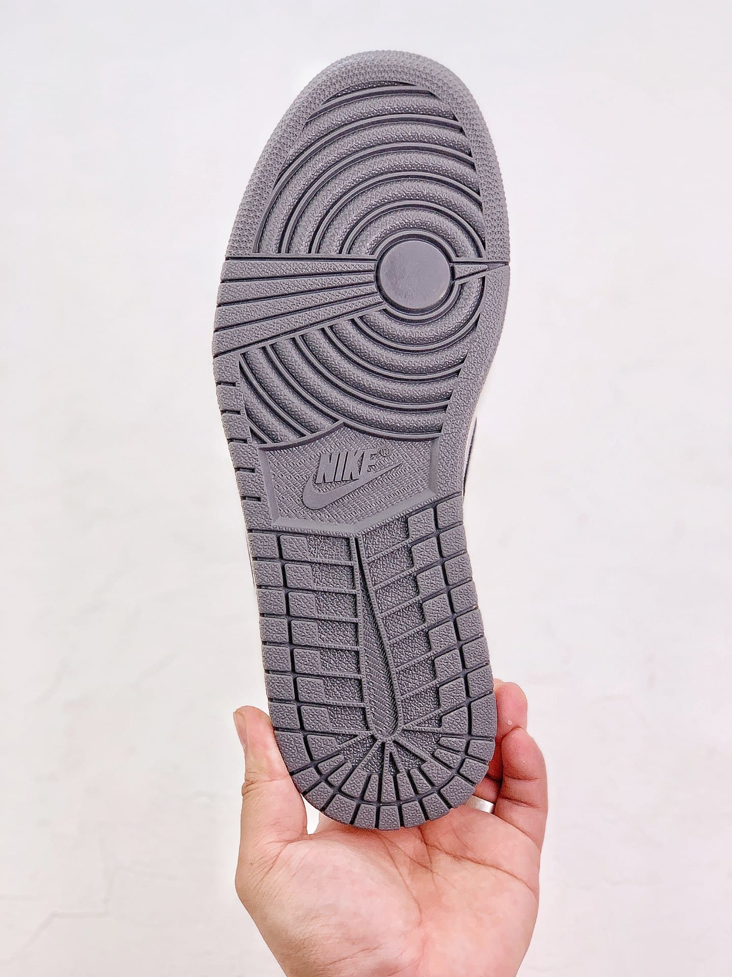 Jordan 1 Low Russian Travis Scott