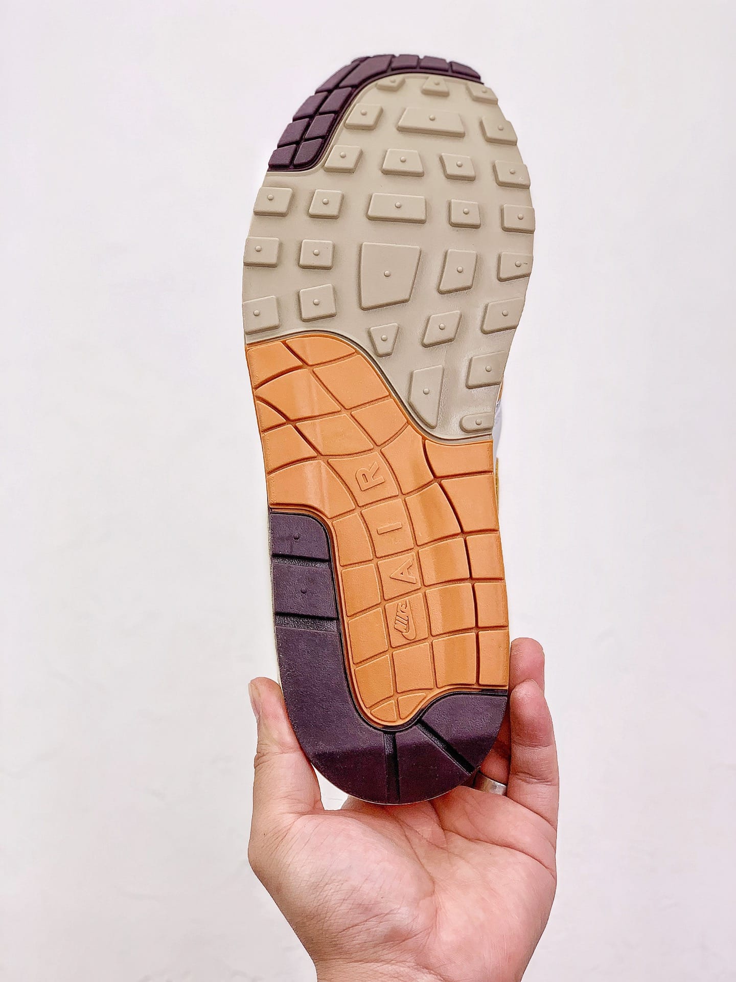 Nike Air Max 1 Patta Waves Monarch