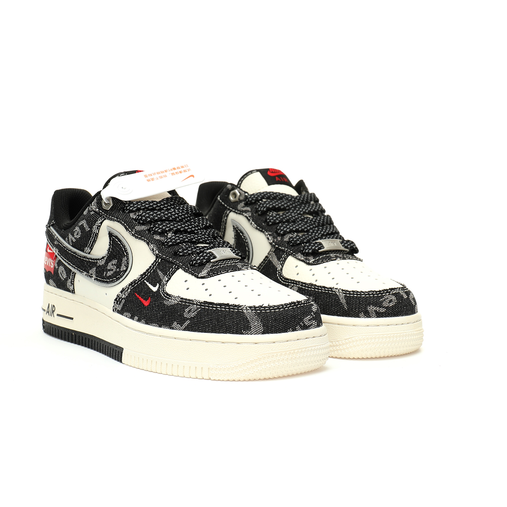 Levi's x Nike Air Force 1 07 Low