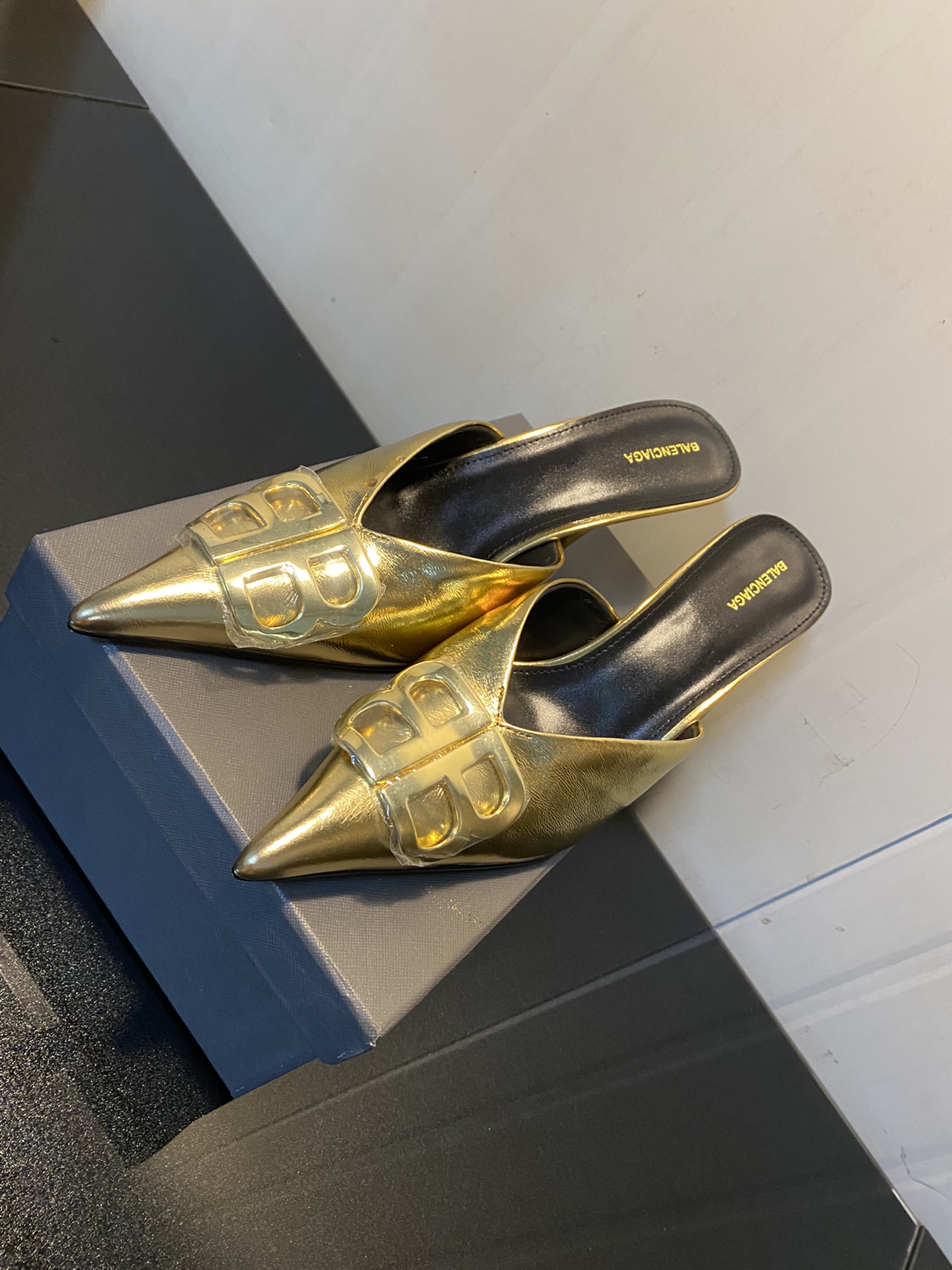 Balenciaga pointed-toe heeled slippers