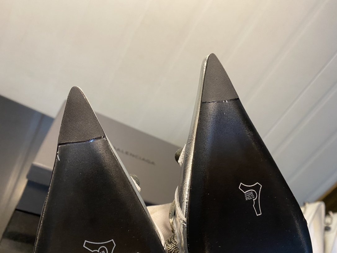 BALENCIAGA POINTED-TOE HEELS