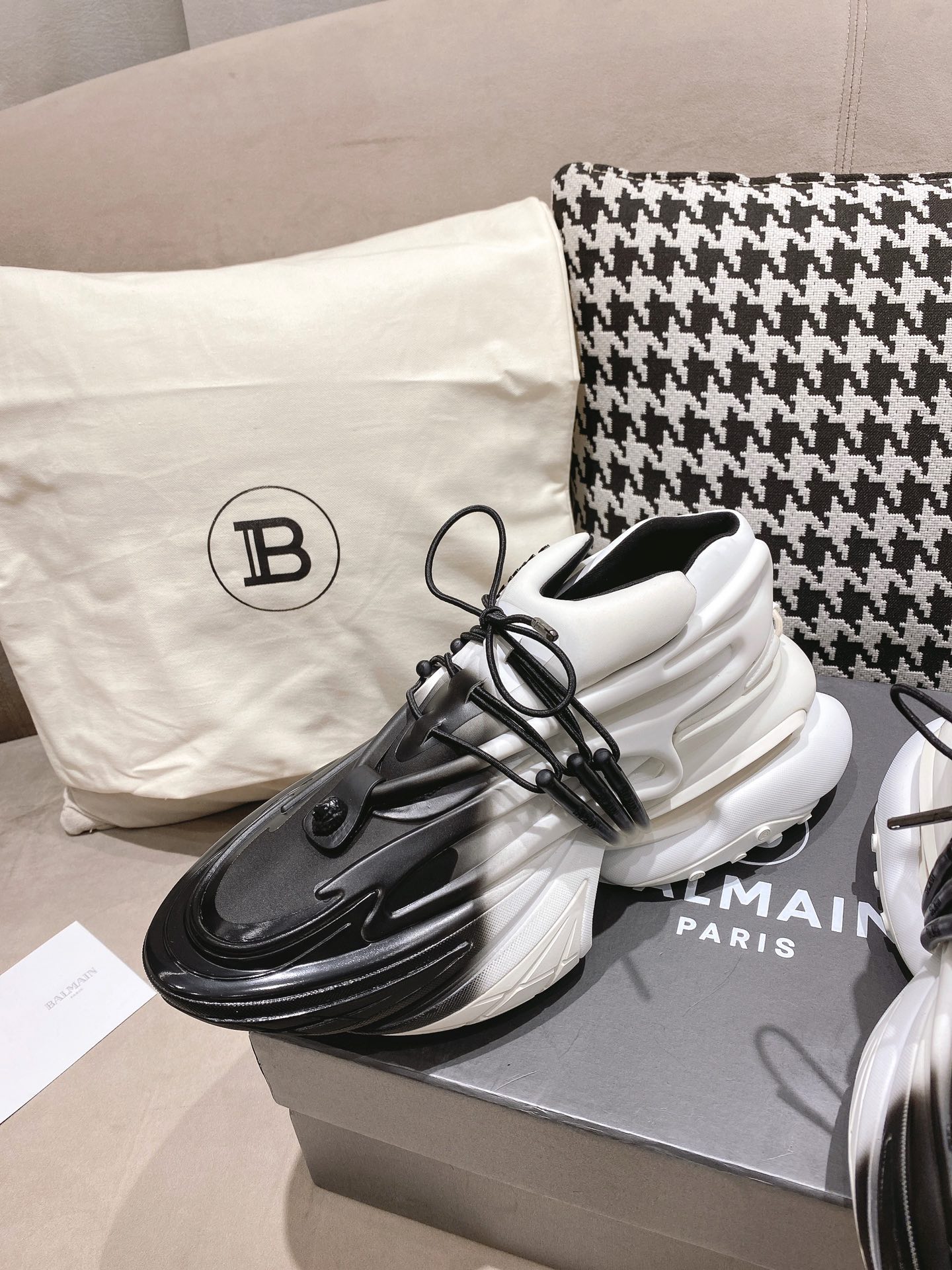 Balmain spaceship dad shoes