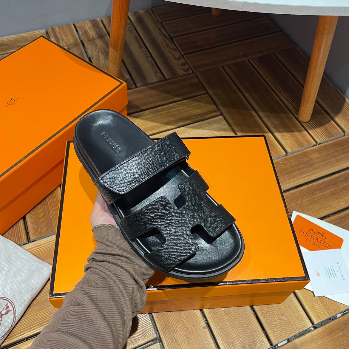 Hermès unisex uncle sandals