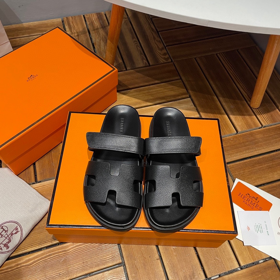 Hermès unisex uncle sandals