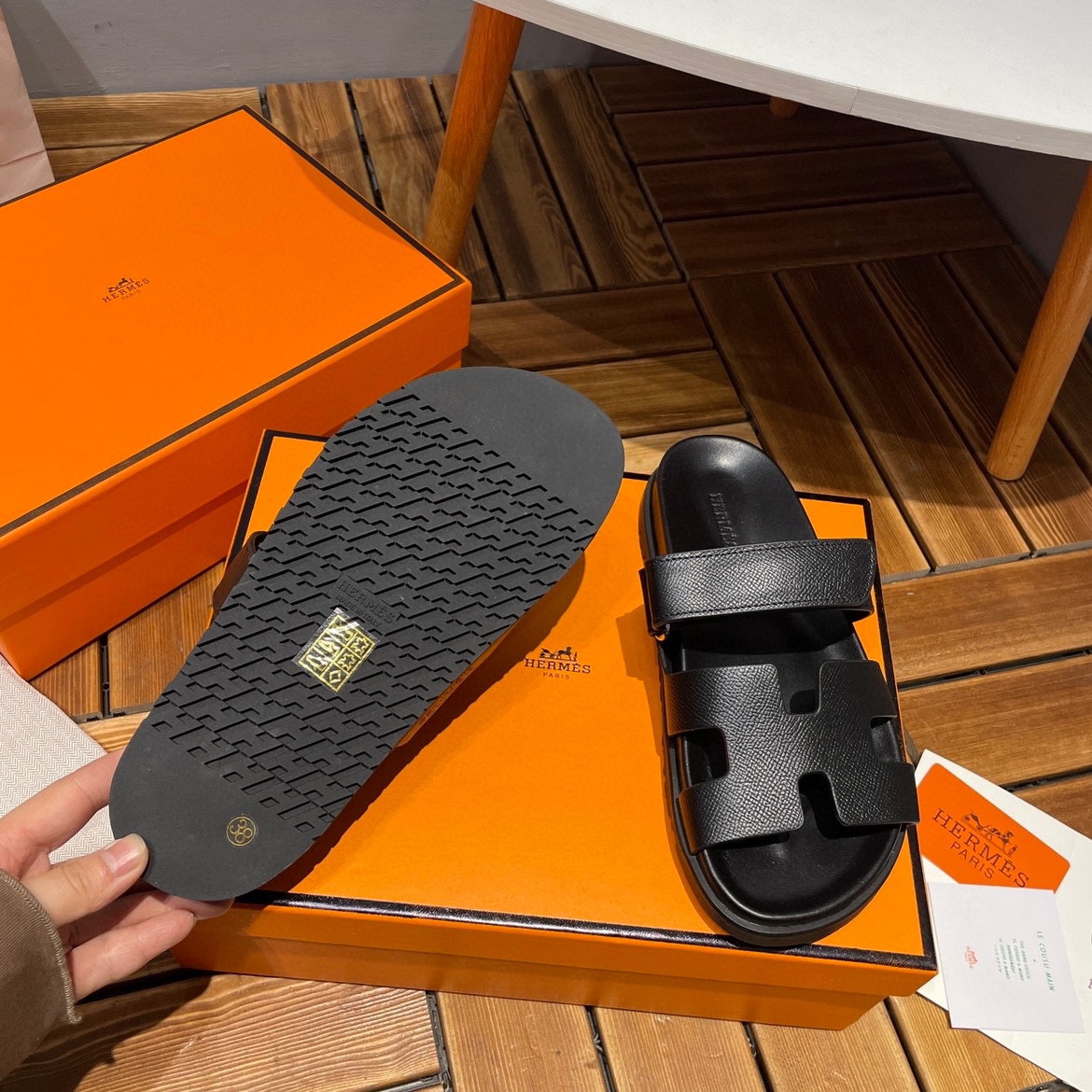 Hermès unisex uncle sandals