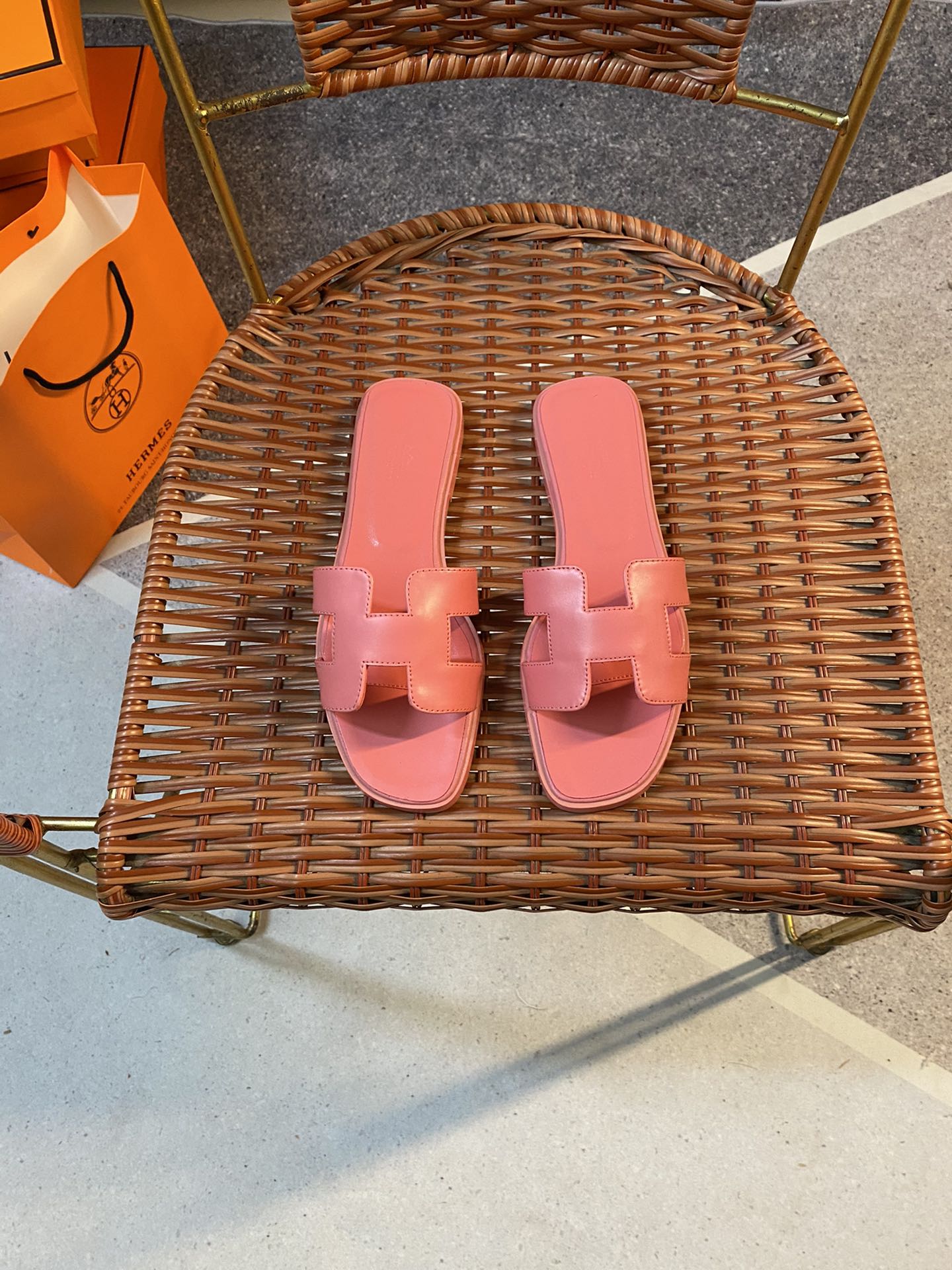 Hermès classic H slippers