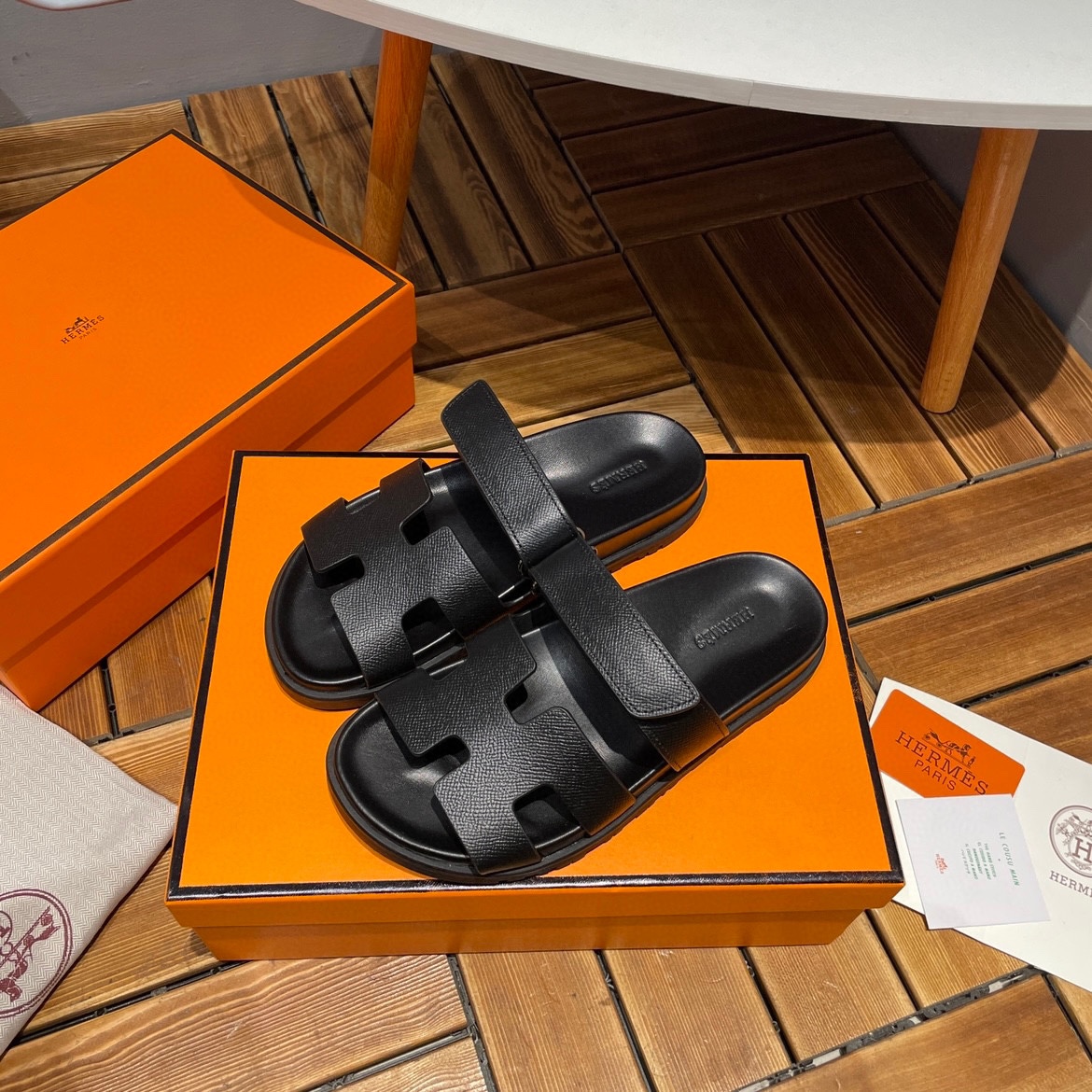 Hermès unisex uncle sandals