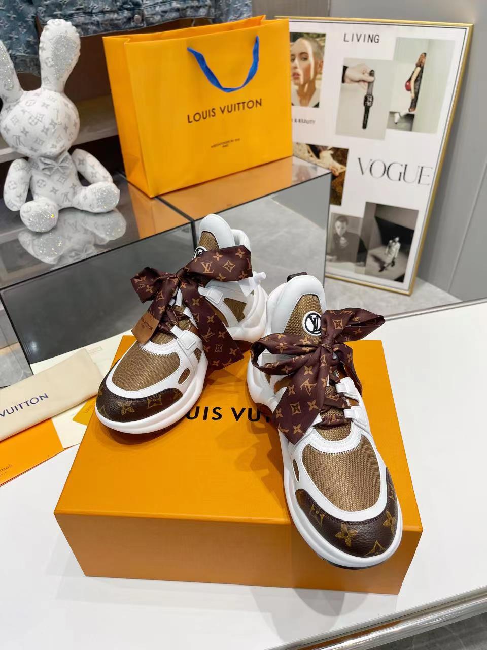 LOUIS VUITTON LV Arch bridge dad shoes