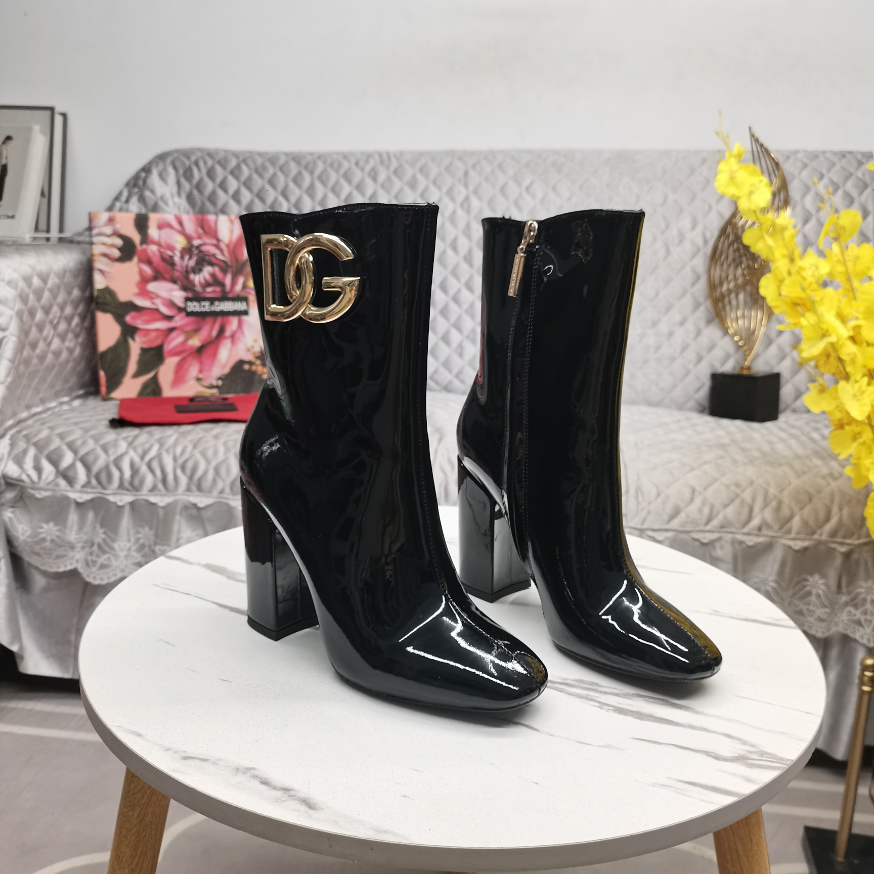 Dolce & Gabbana DG cut-out clasp embellished boots