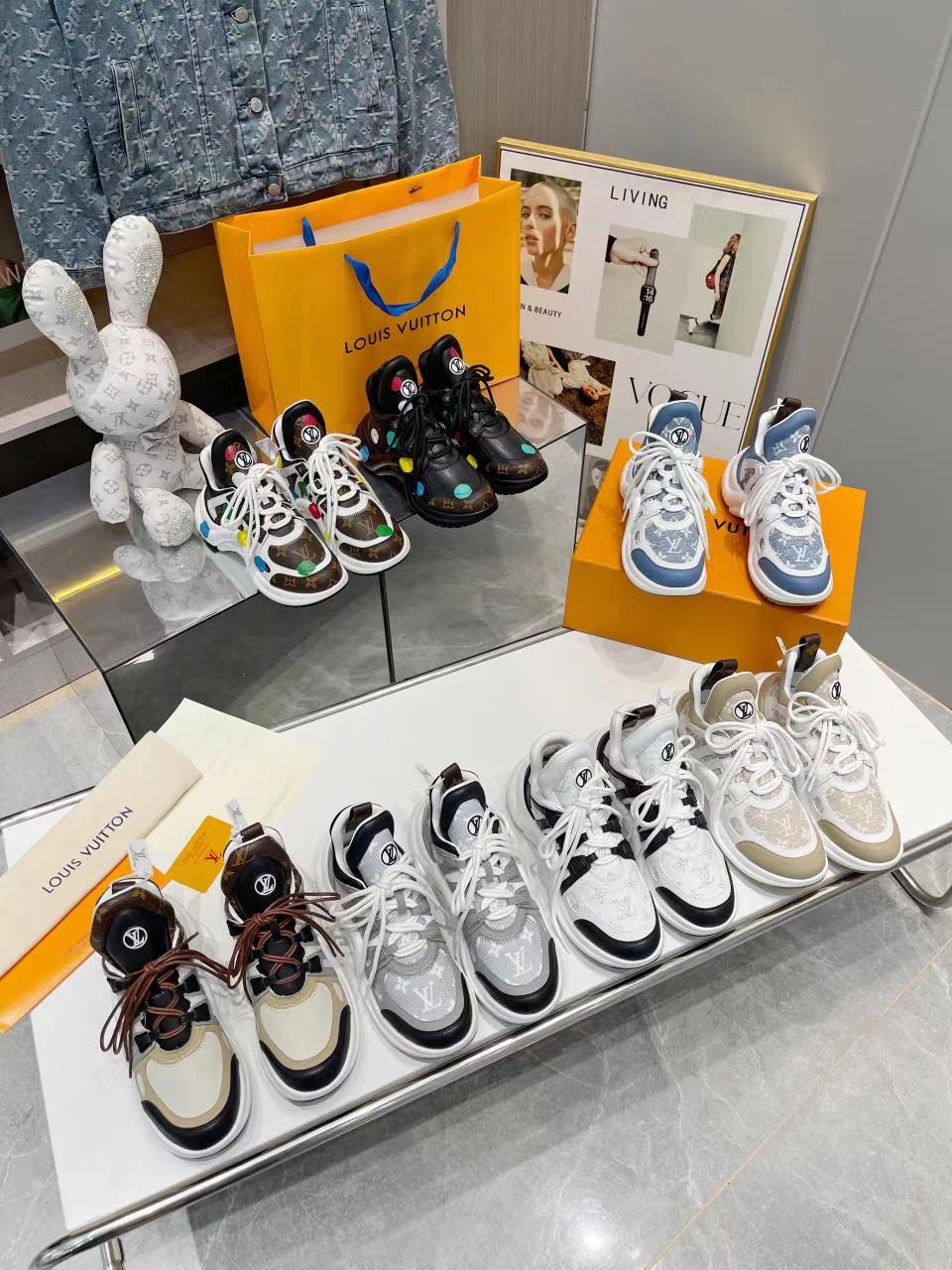 LOUIS VUITTON LV Arch bridge dad shoes