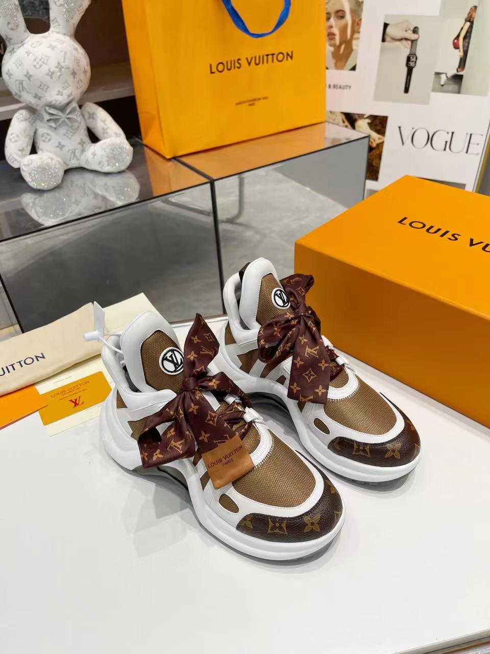 LOUIS VUITTON LV Arch bridge dad shoes