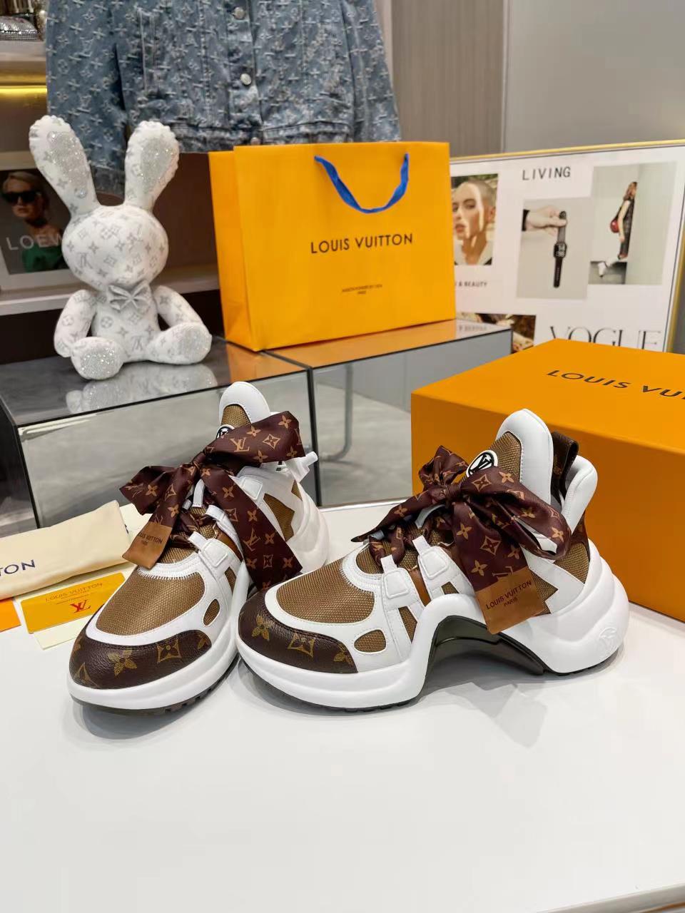 LOUIS VUITTON LV Arch bridge dad shoes