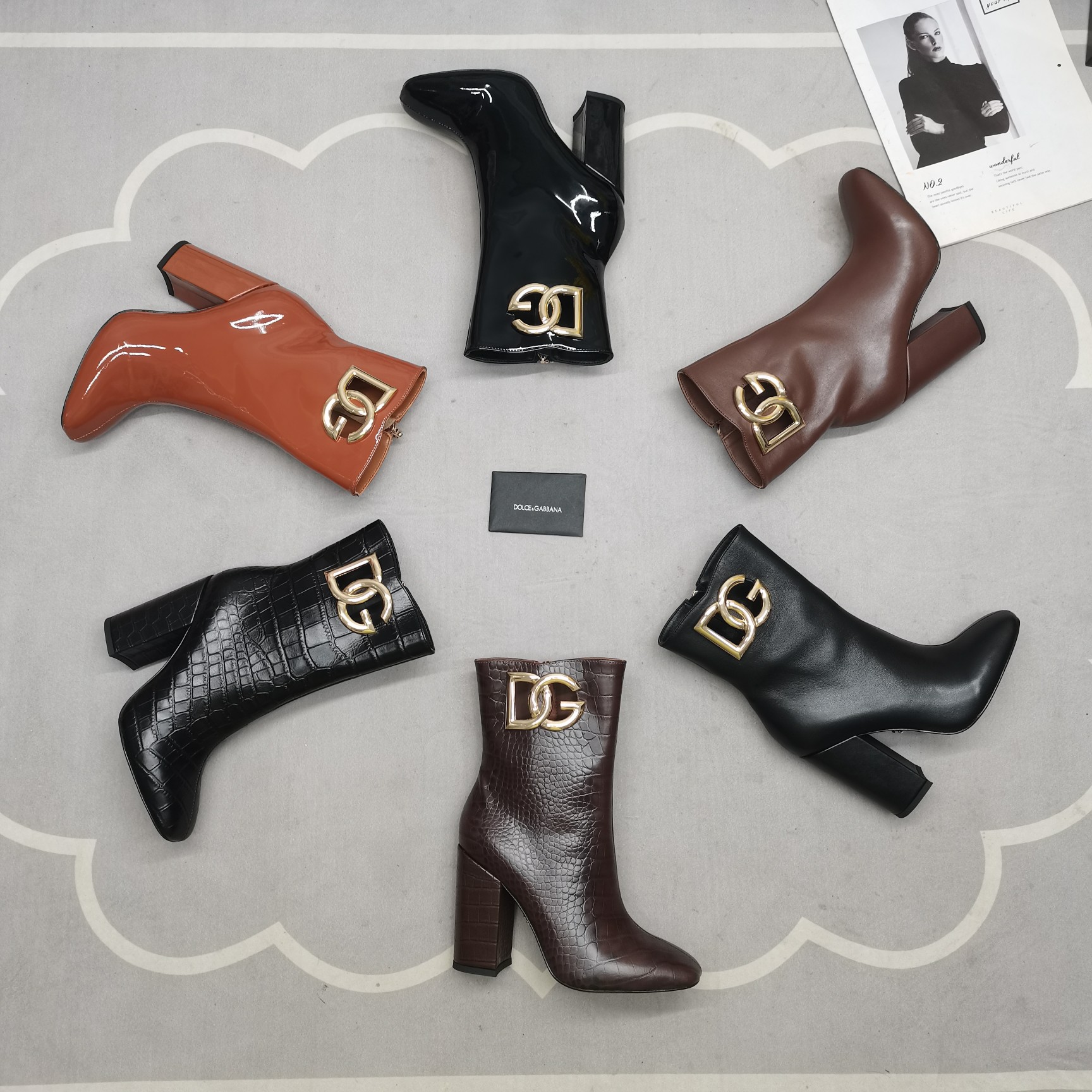 Dolce & Gabbana DG cut-out clasp embellished boots