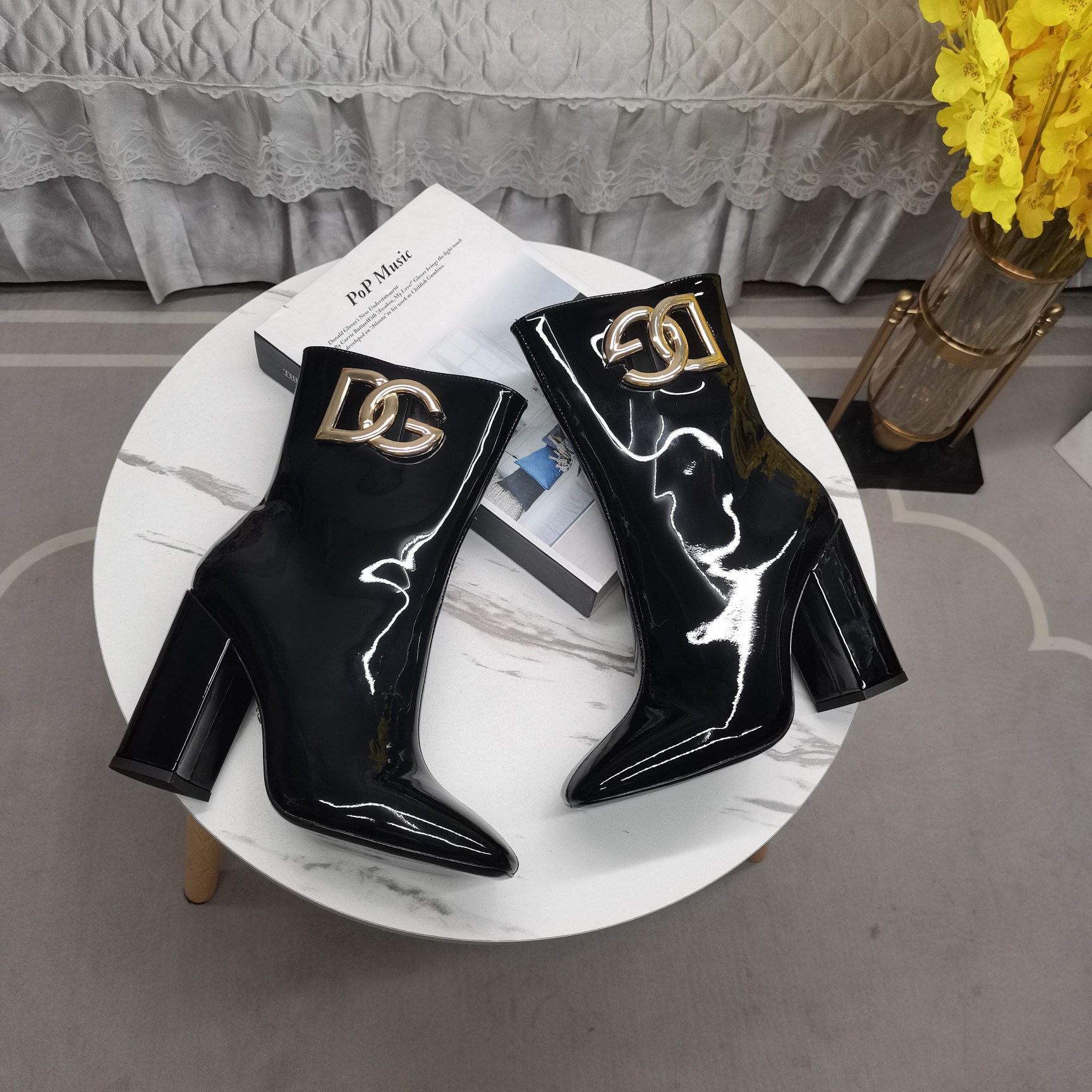 Dolce & Gabbana DG cut-out clasp embellished boots