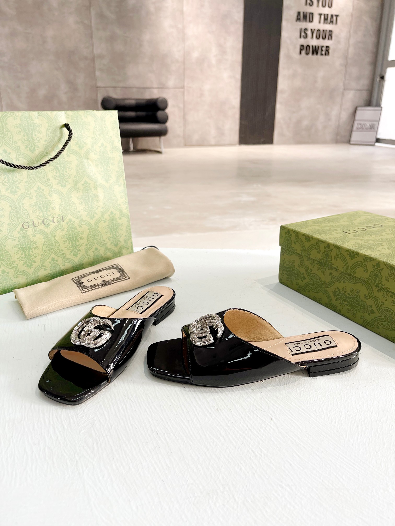 Gucci Double G slippers
