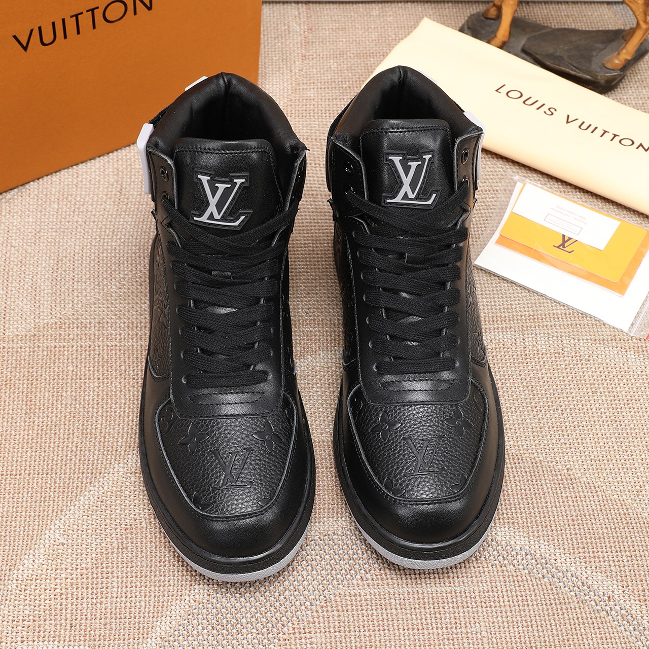 Louis Vuitton LV casual sneakers men's shoes